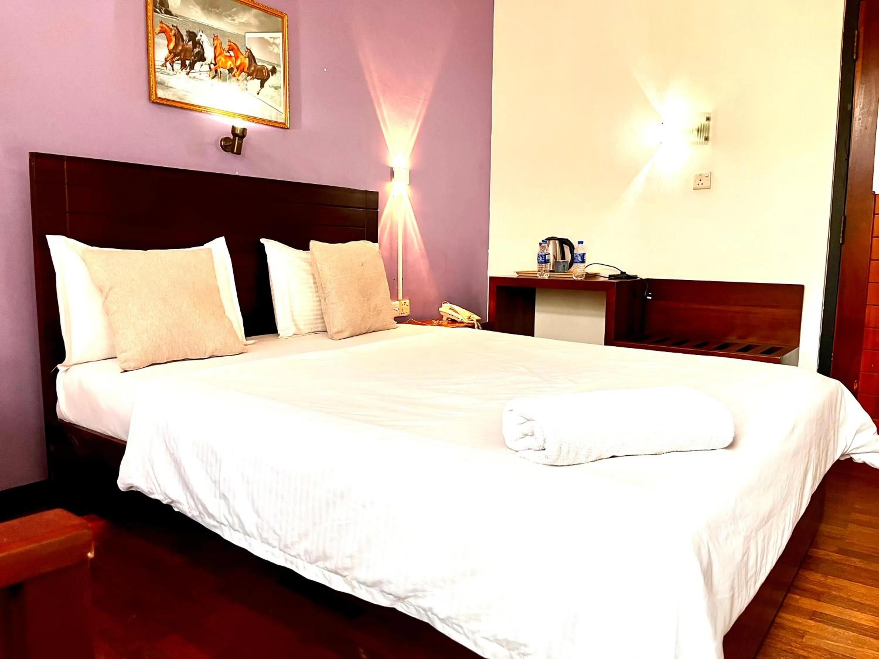 Bed in Subhas Tourist Hotel
