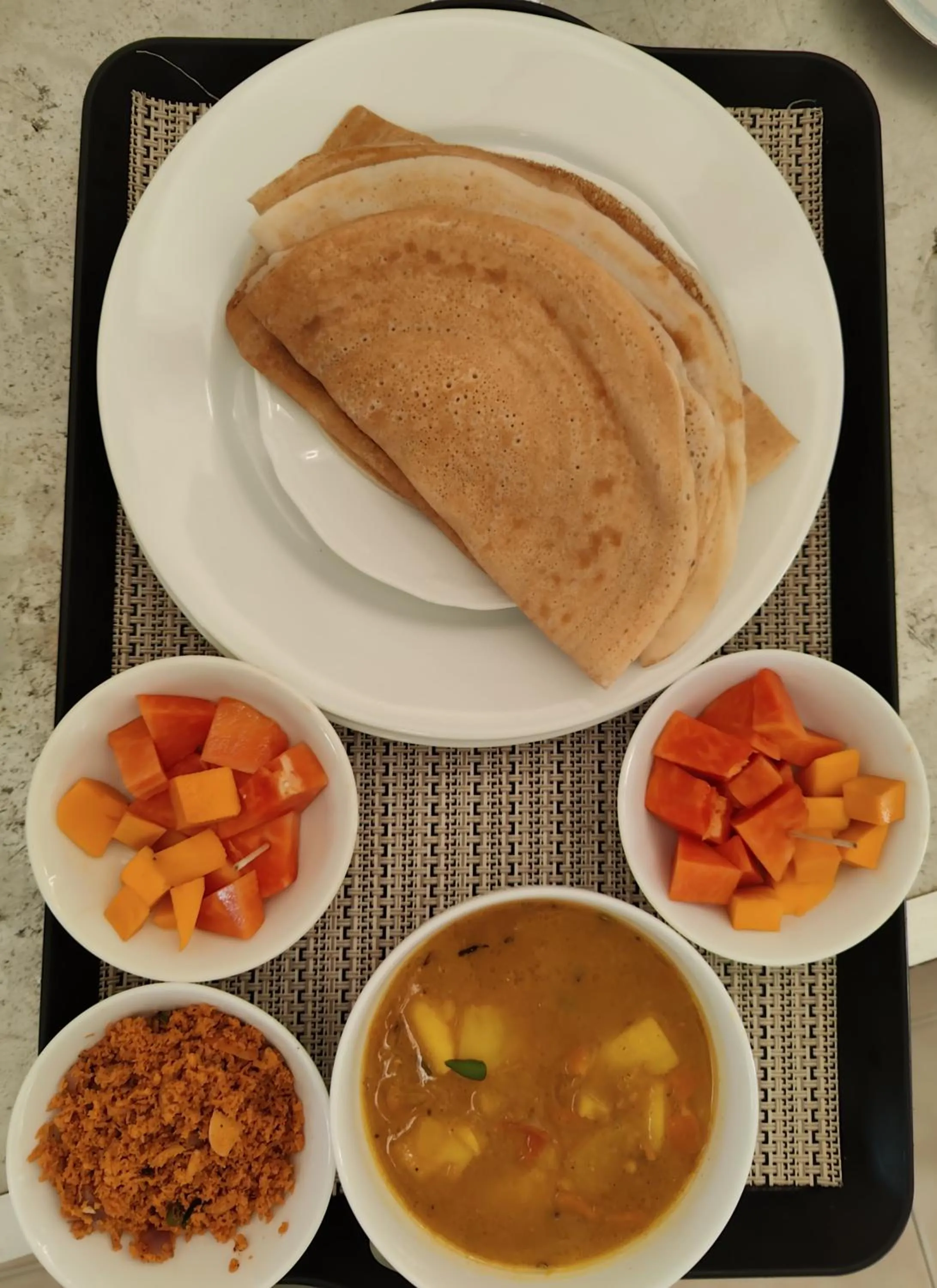 Restaurant/places to eat in Subhas Tourist Hotel