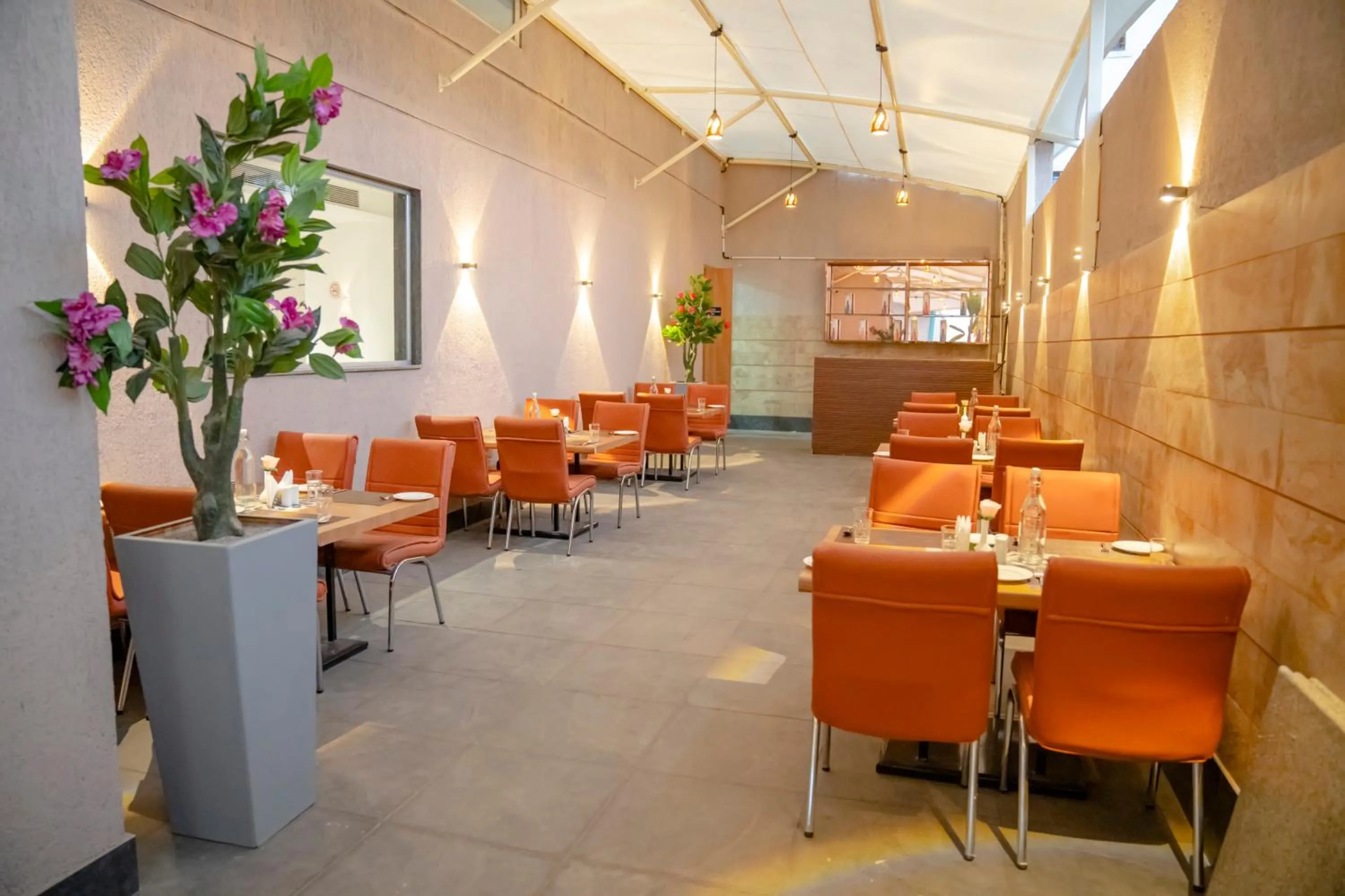 Lounge or bar in Zip By Spree Hotels Chakan, Pune