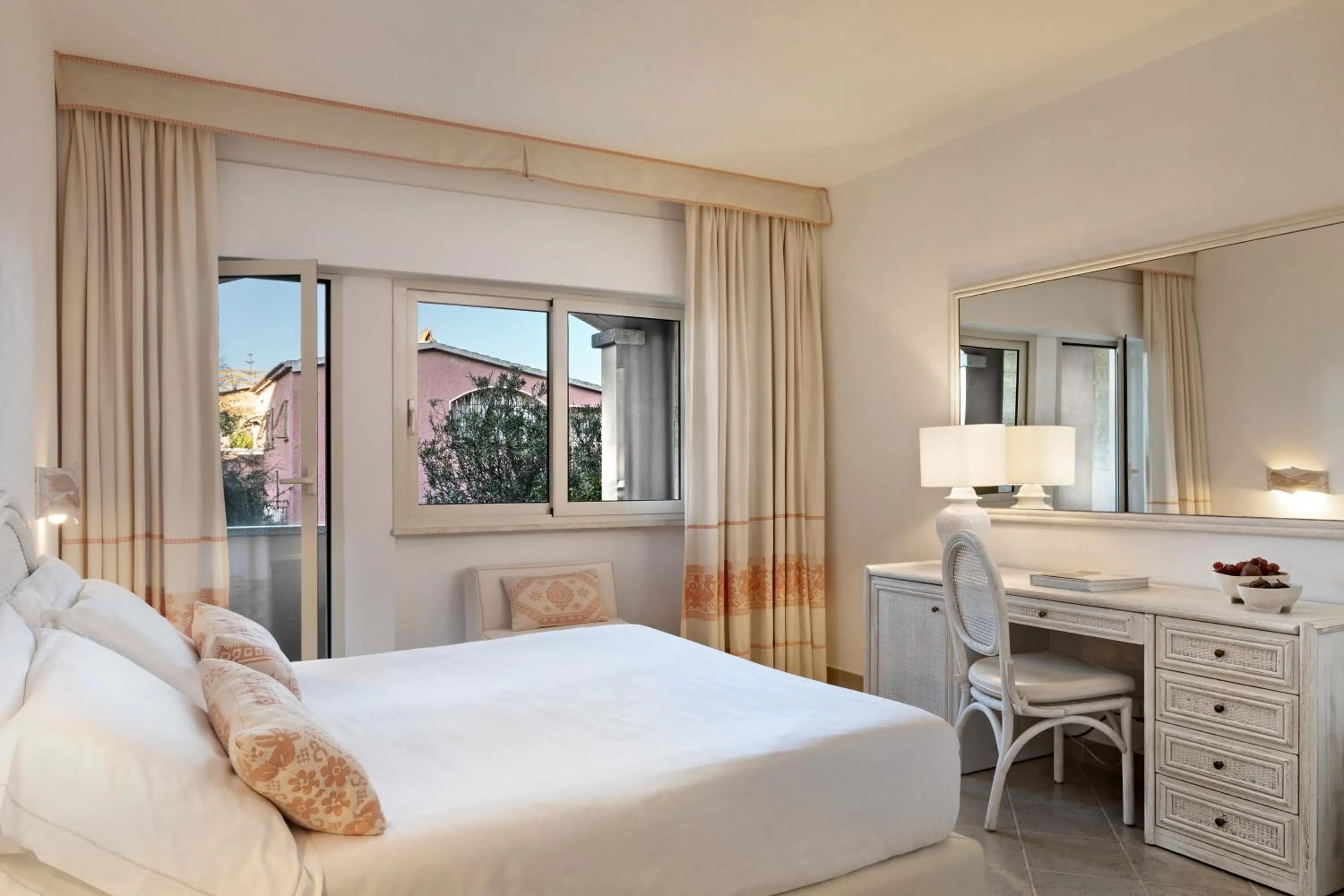 Bed in Gabbiano Azzurro Hotel & Suites