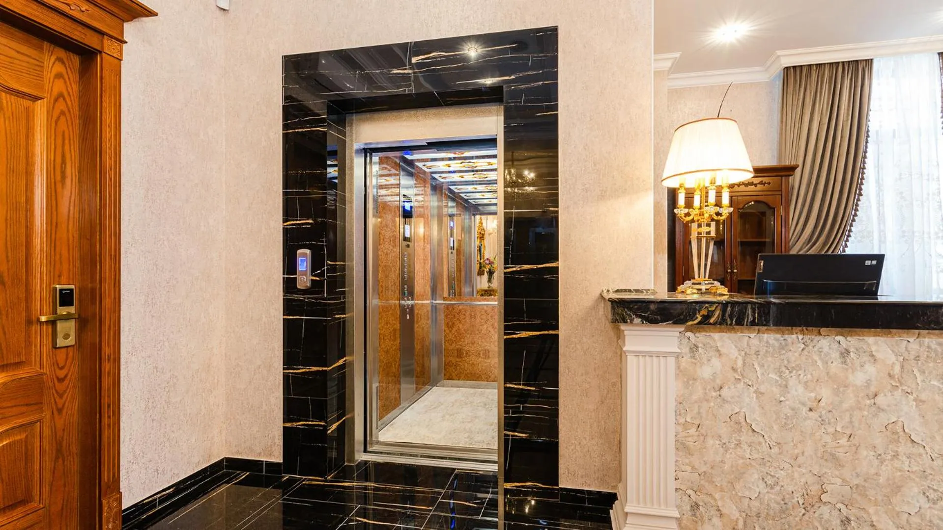 Lobby or reception in GREGORY Boutique Hotel Chisinau