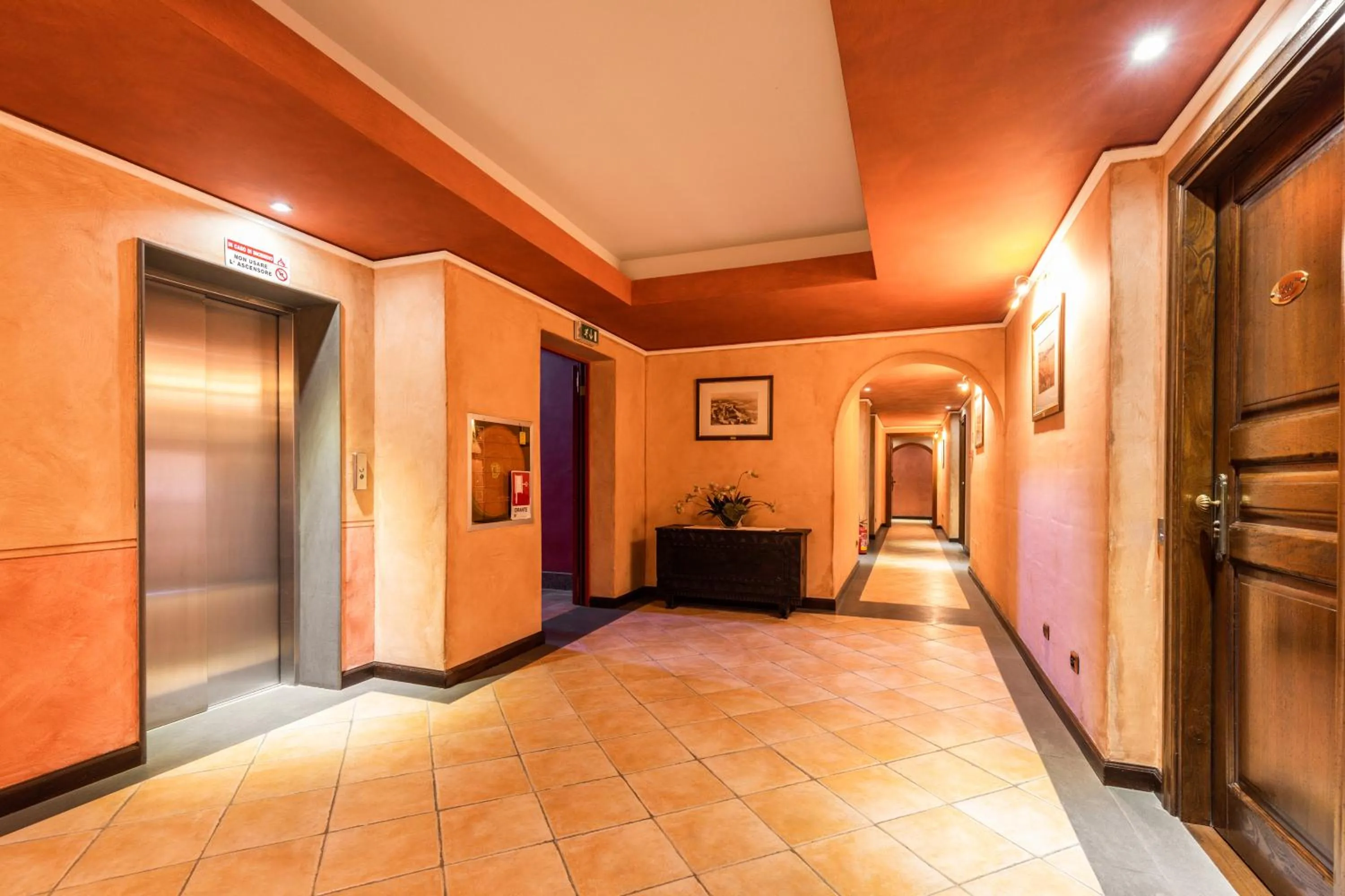 Decorative detail in Hotel Arbatasar