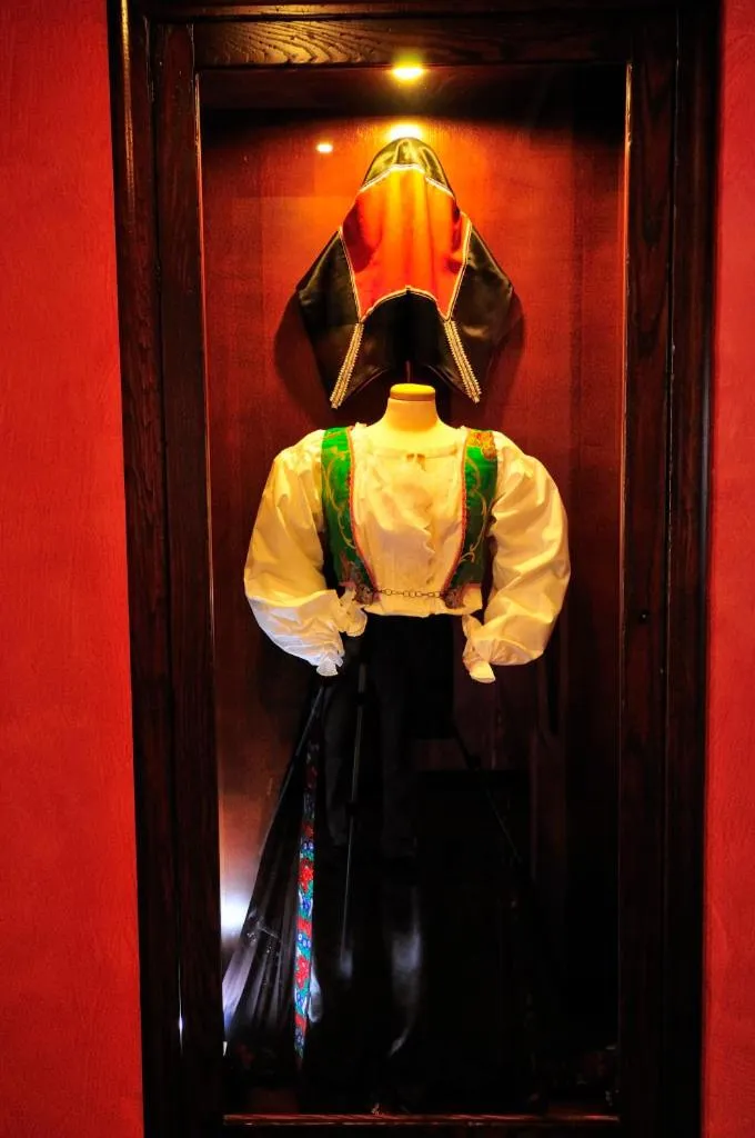 Decorative detail in Hotel Arbatasar