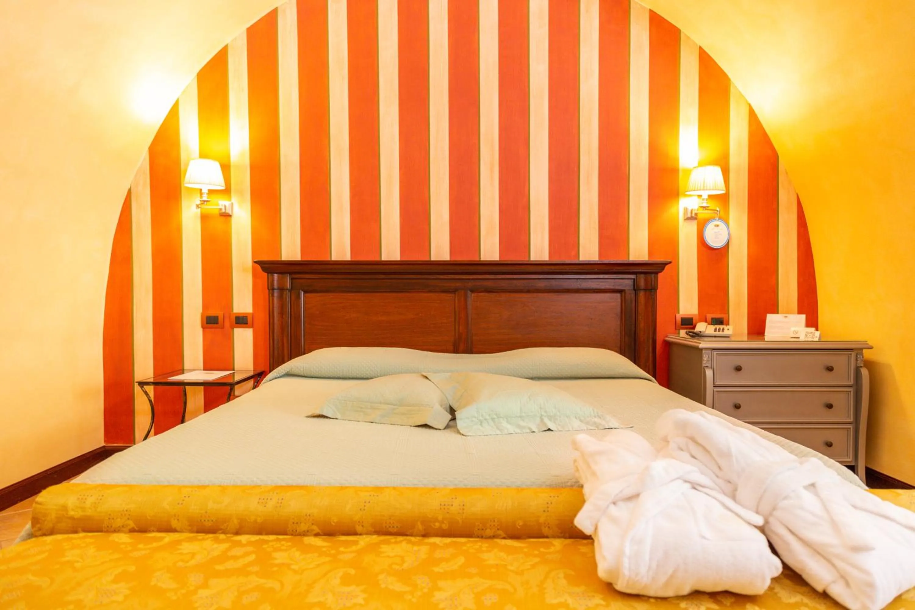 Bed in Hotel Arbatasar