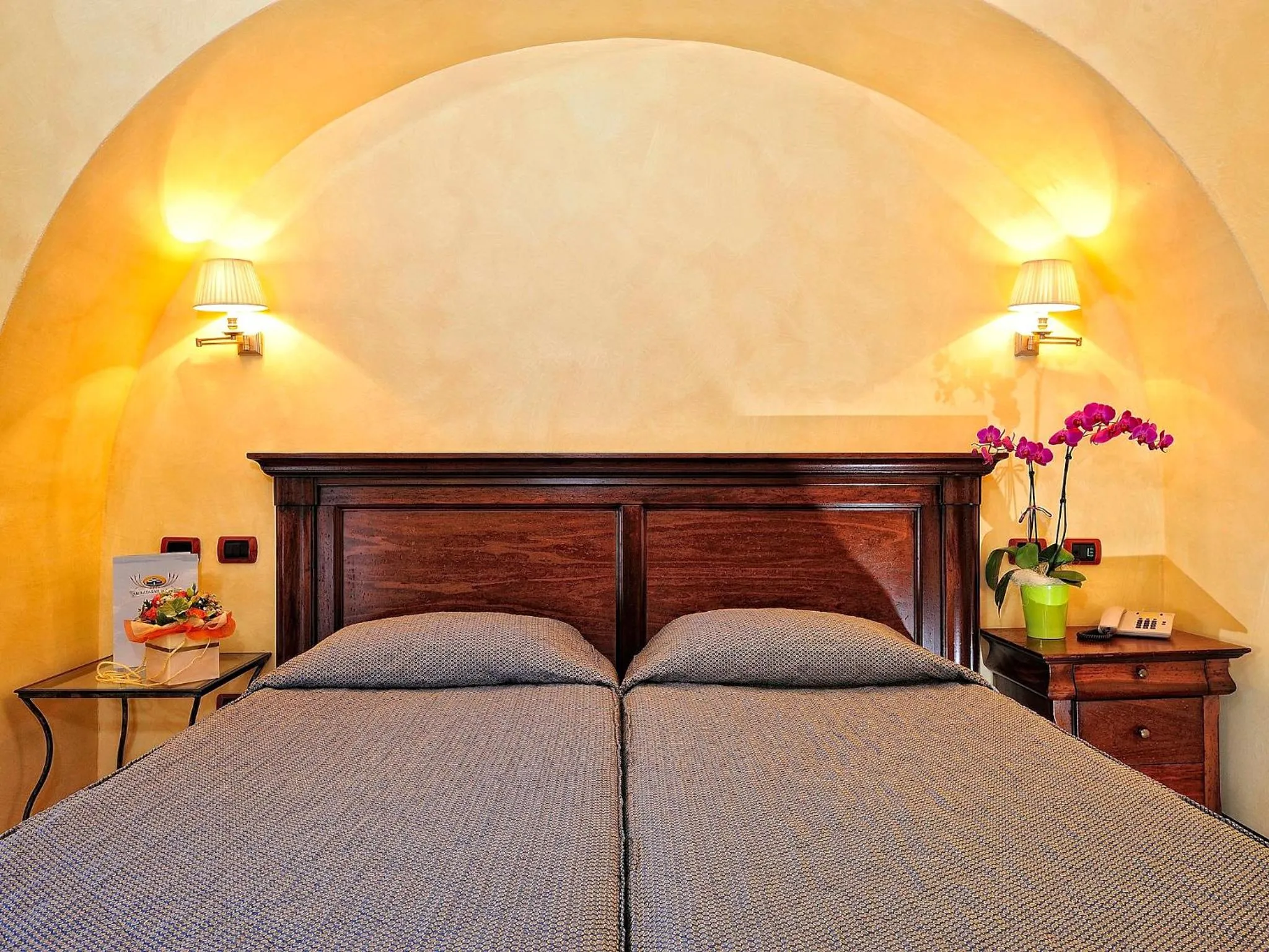 Bed in Hotel Arbatasar