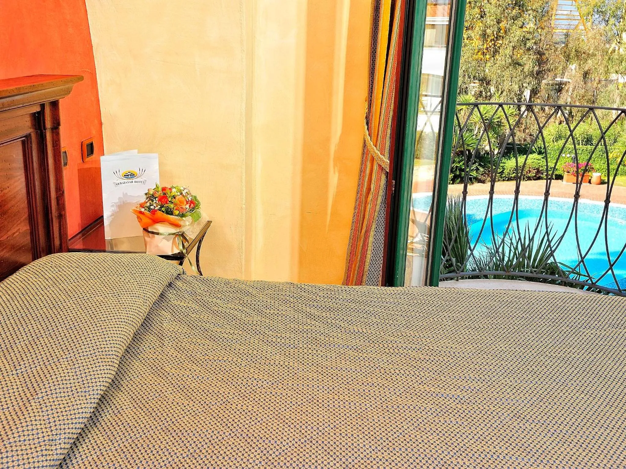 Bed in Hotel Arbatasar