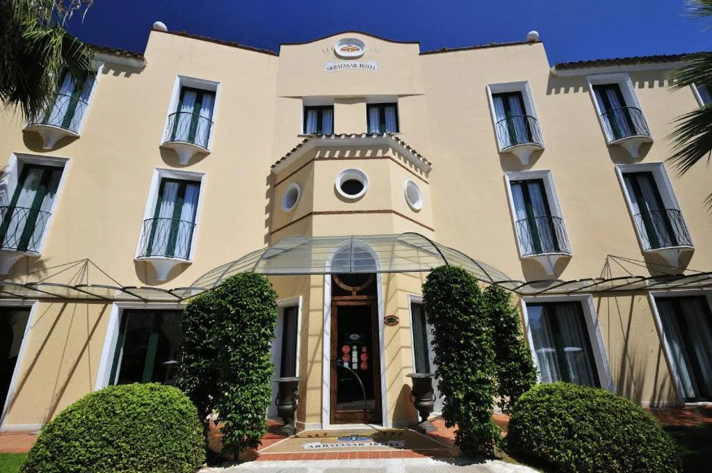 Facade/entrance in Hotel Arbatasar