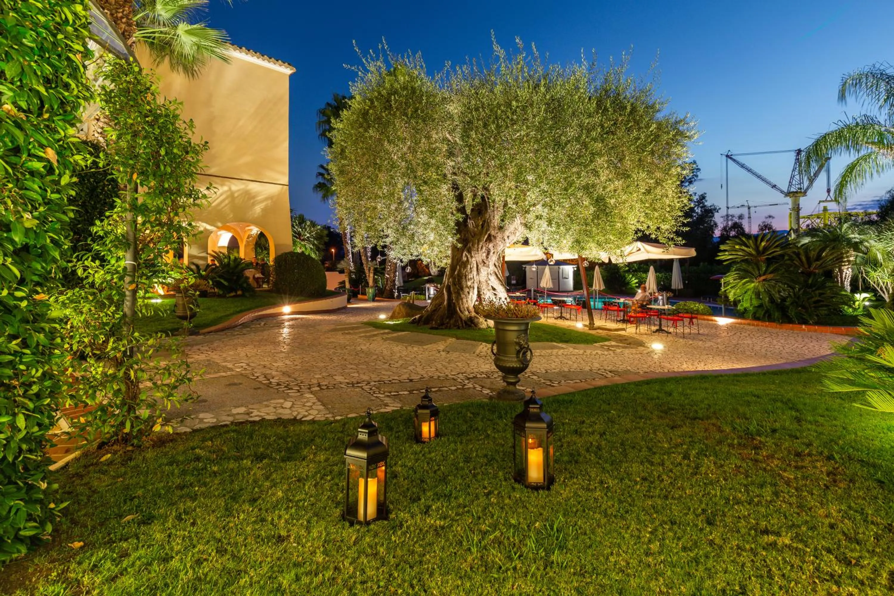 Property building in Hotel Arbatasar