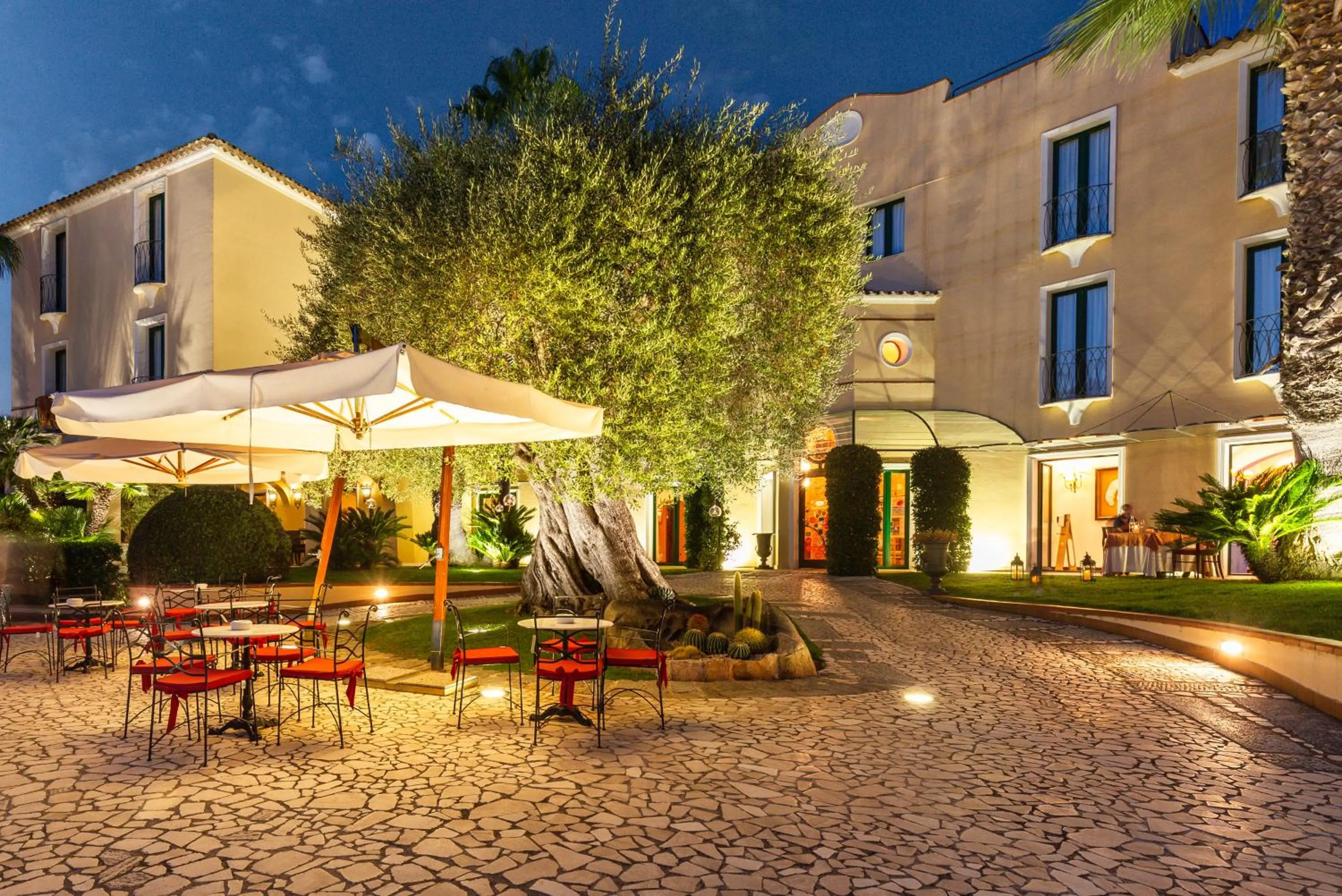 Property building in Hotel Arbatasar