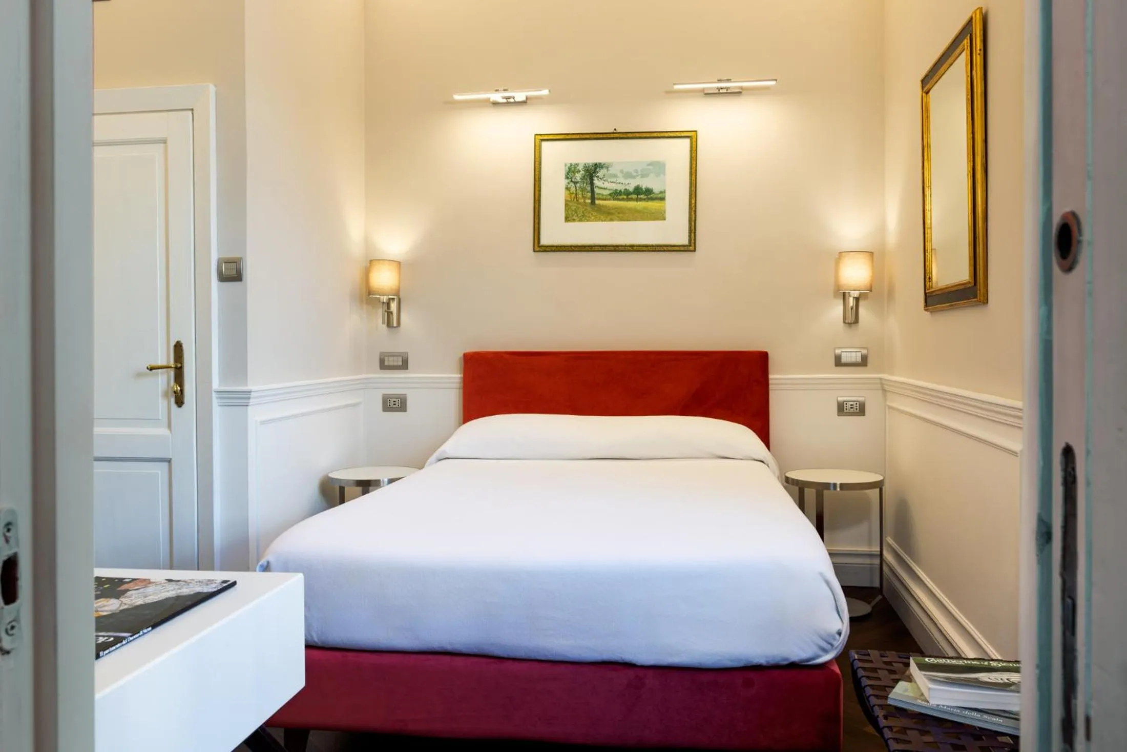 Photo of the whole room, Bed in Albergo Chiusarelli