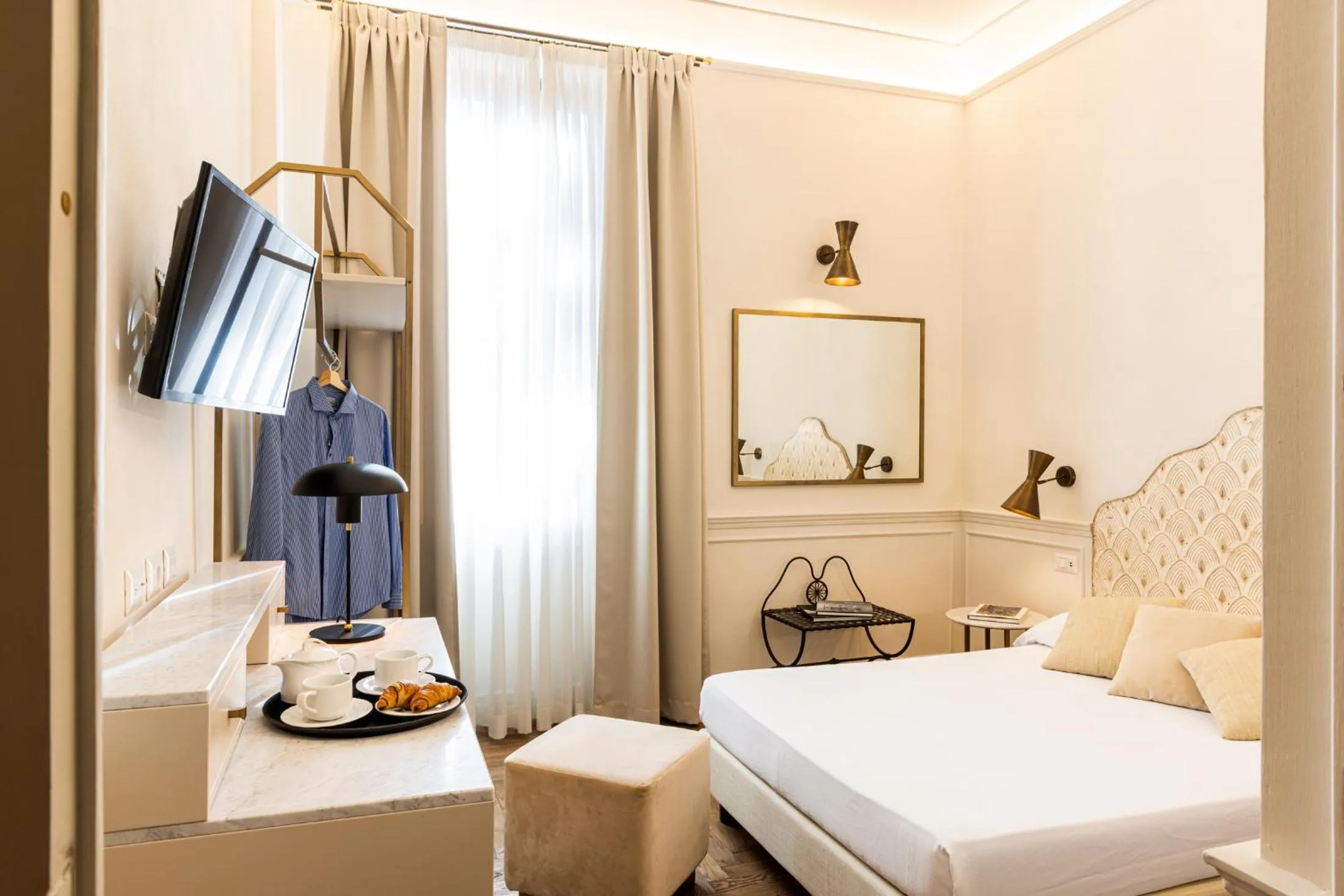 Photo of the whole room, Bed in Albergo Chiusarelli