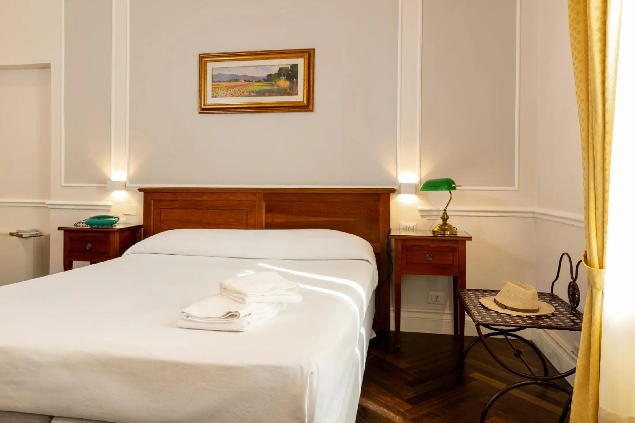 Photo of the whole room, Bed in Albergo Chiusarelli