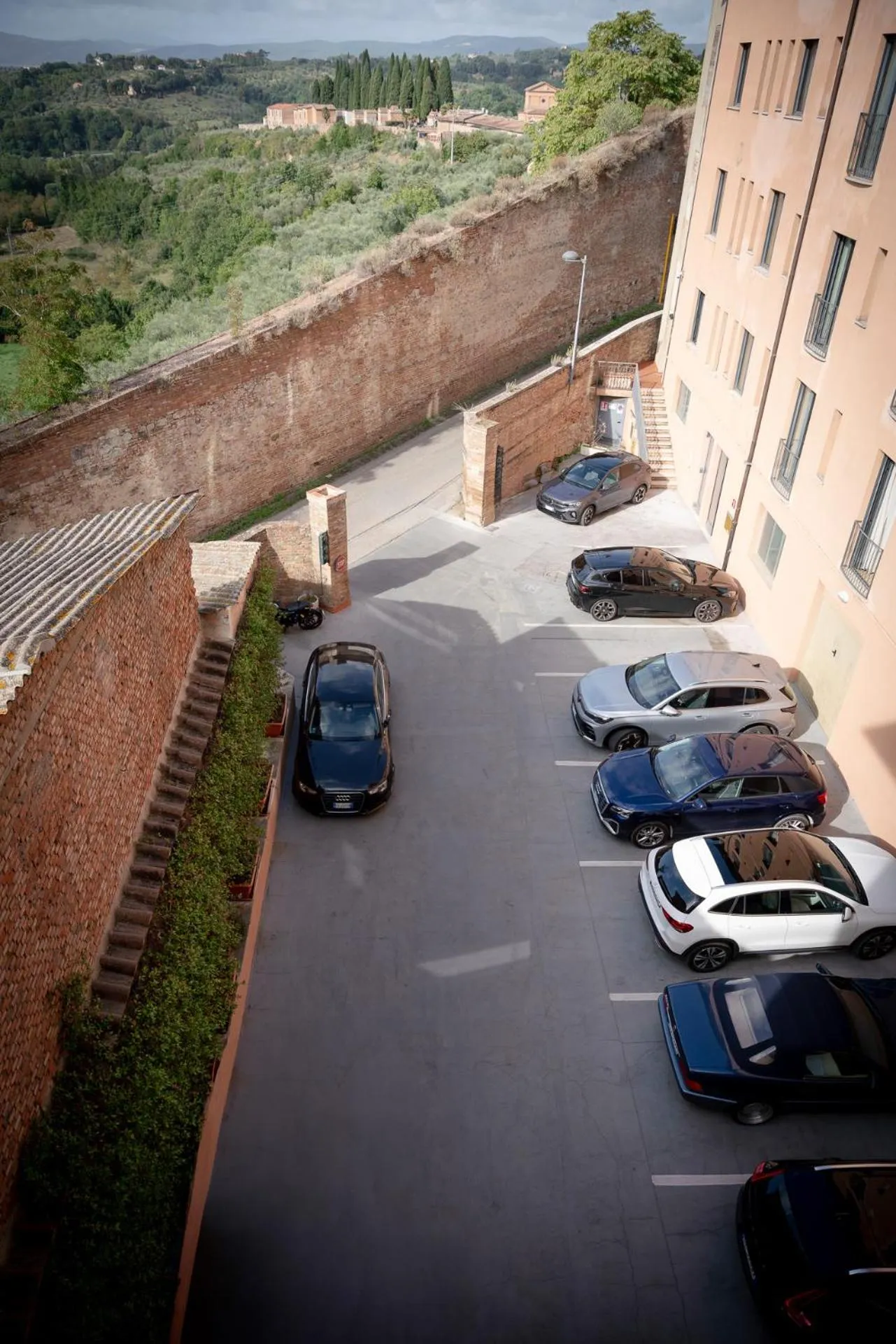 Parking in Hotel Athena