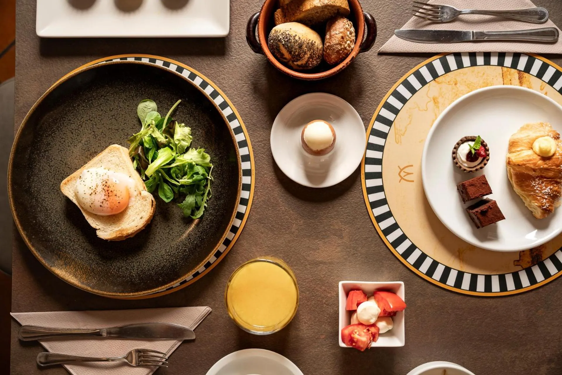 Breakfast in Hotel Athena