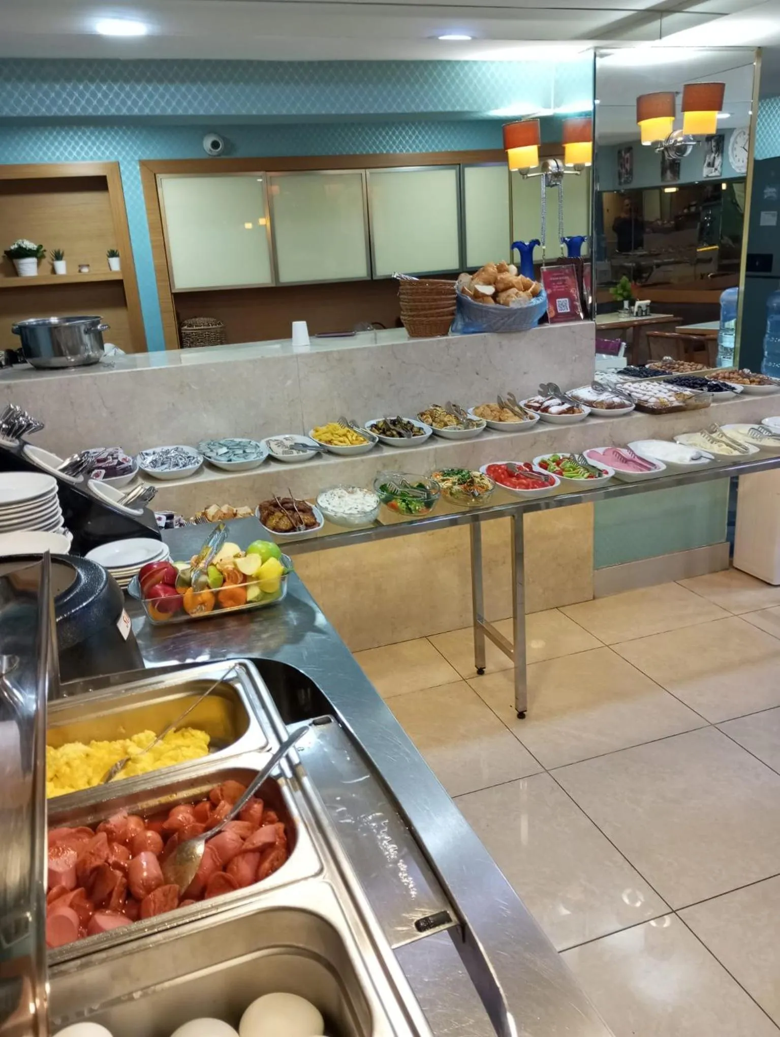 Food and drinks in Hotel Falcon