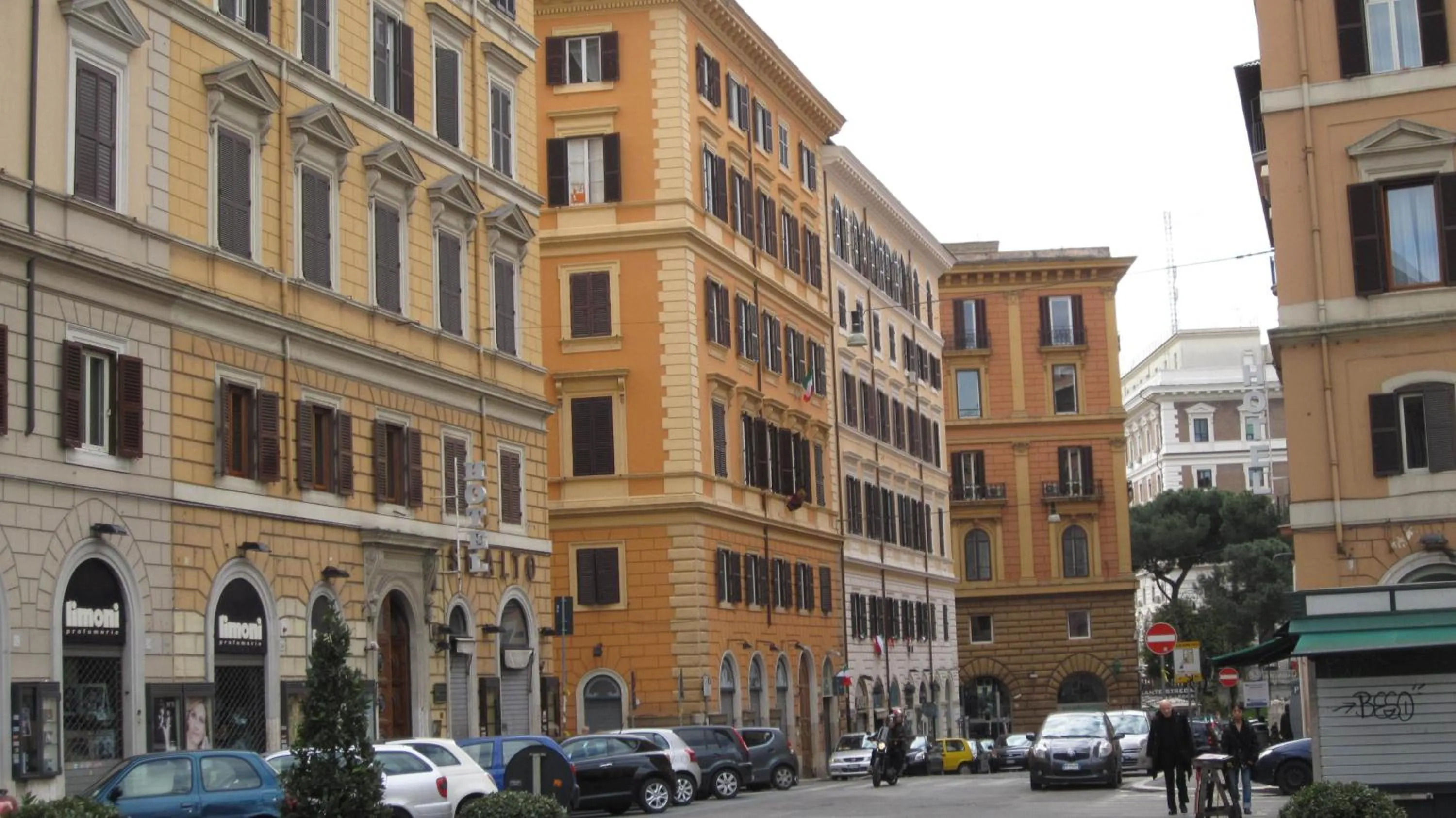 Facade/entrance in My Monti Place