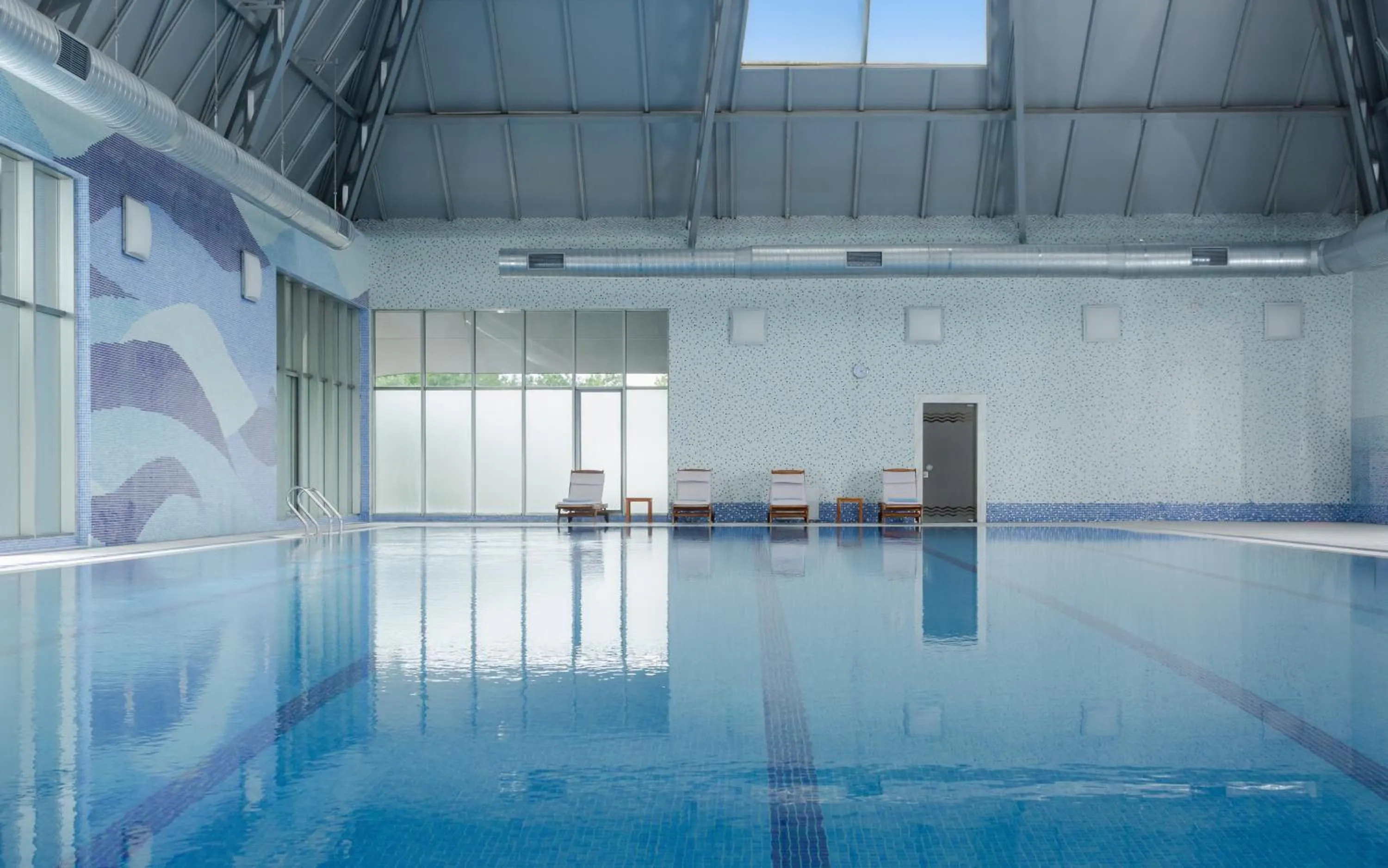 Swimming pool in Gashalti Health Hotel Naftalan
