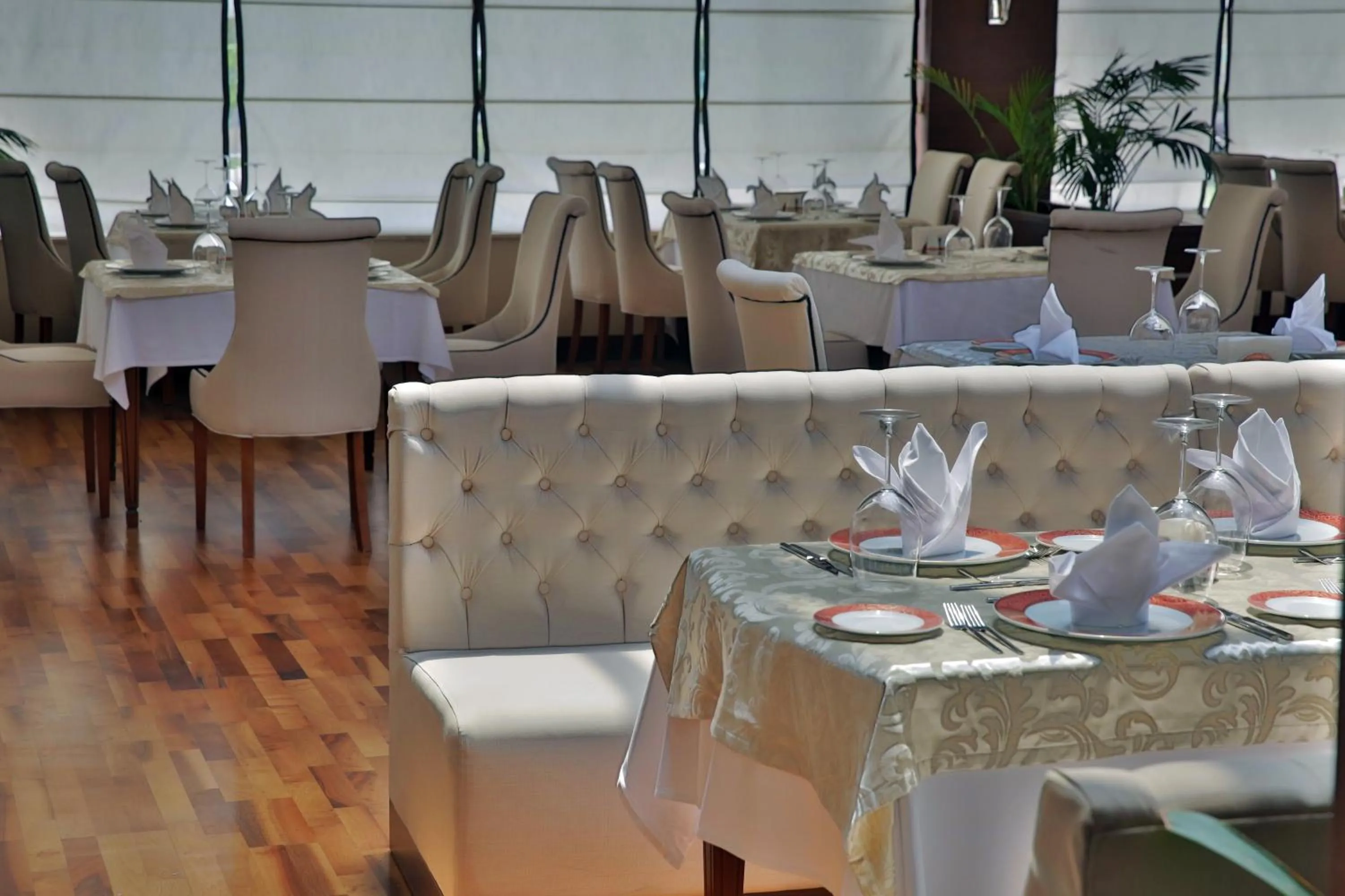 Restaurant/places to eat in Gashalti Health Hotel Naftalan