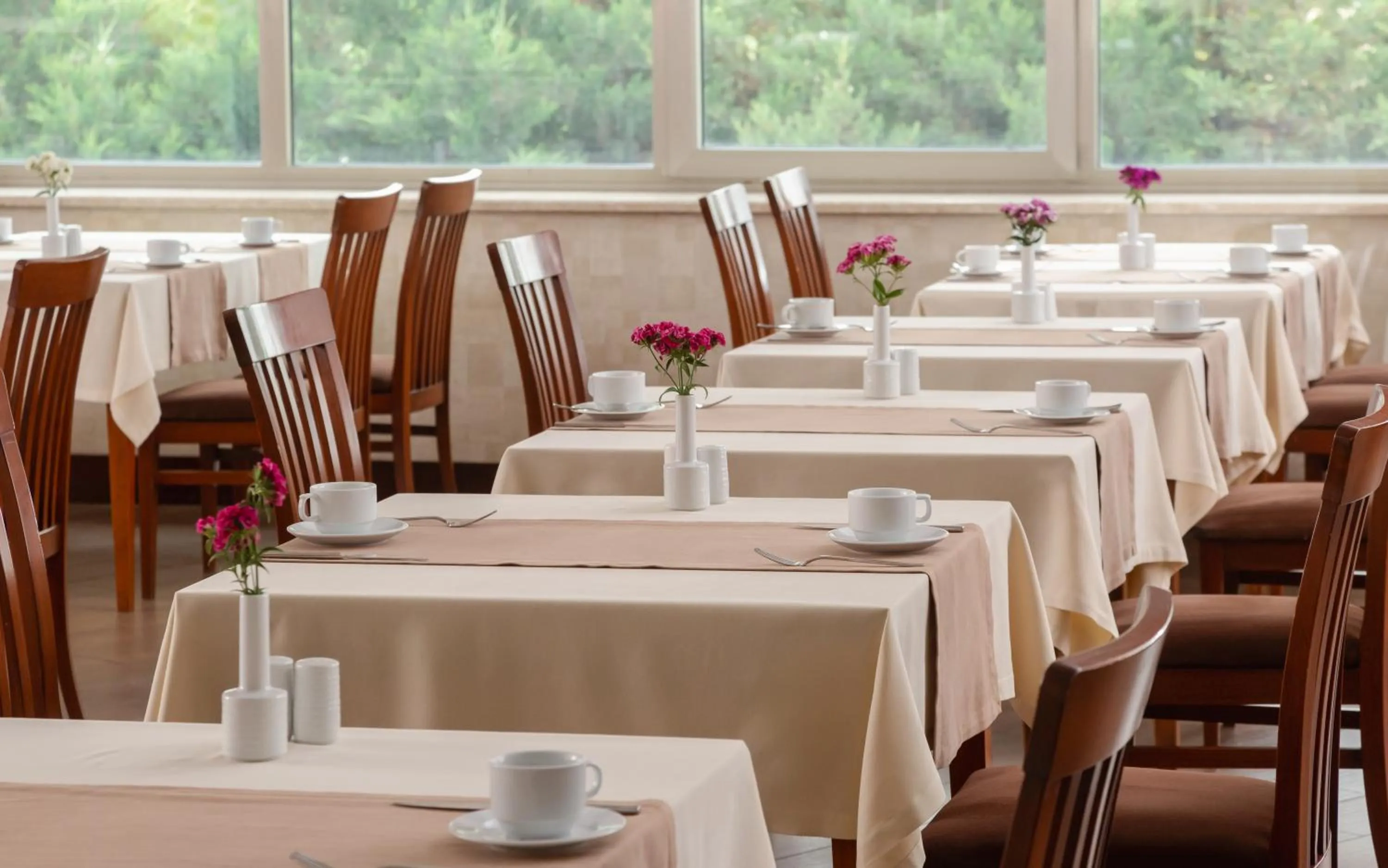 Restaurant/places to eat in Gashalti Health Hotel Naftalan