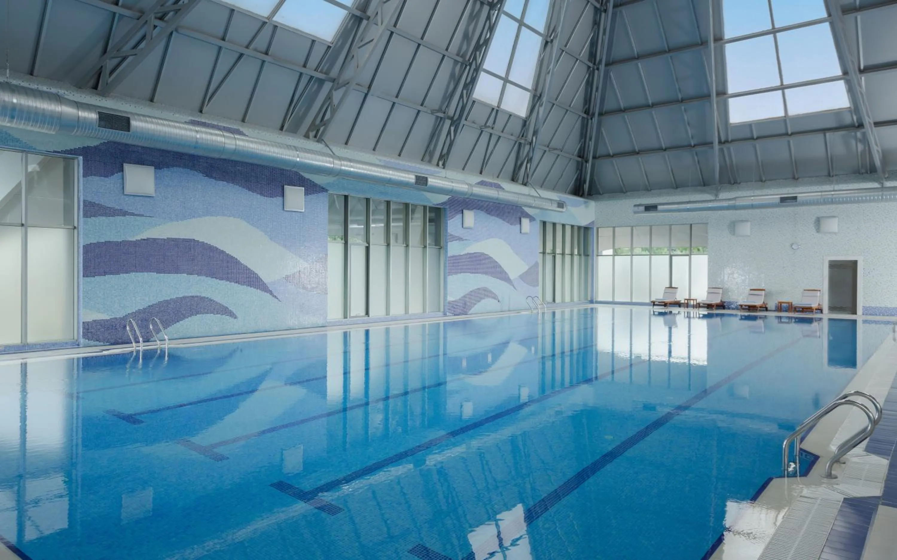 Swimming pool in Gashalti Health Hotel Naftalan