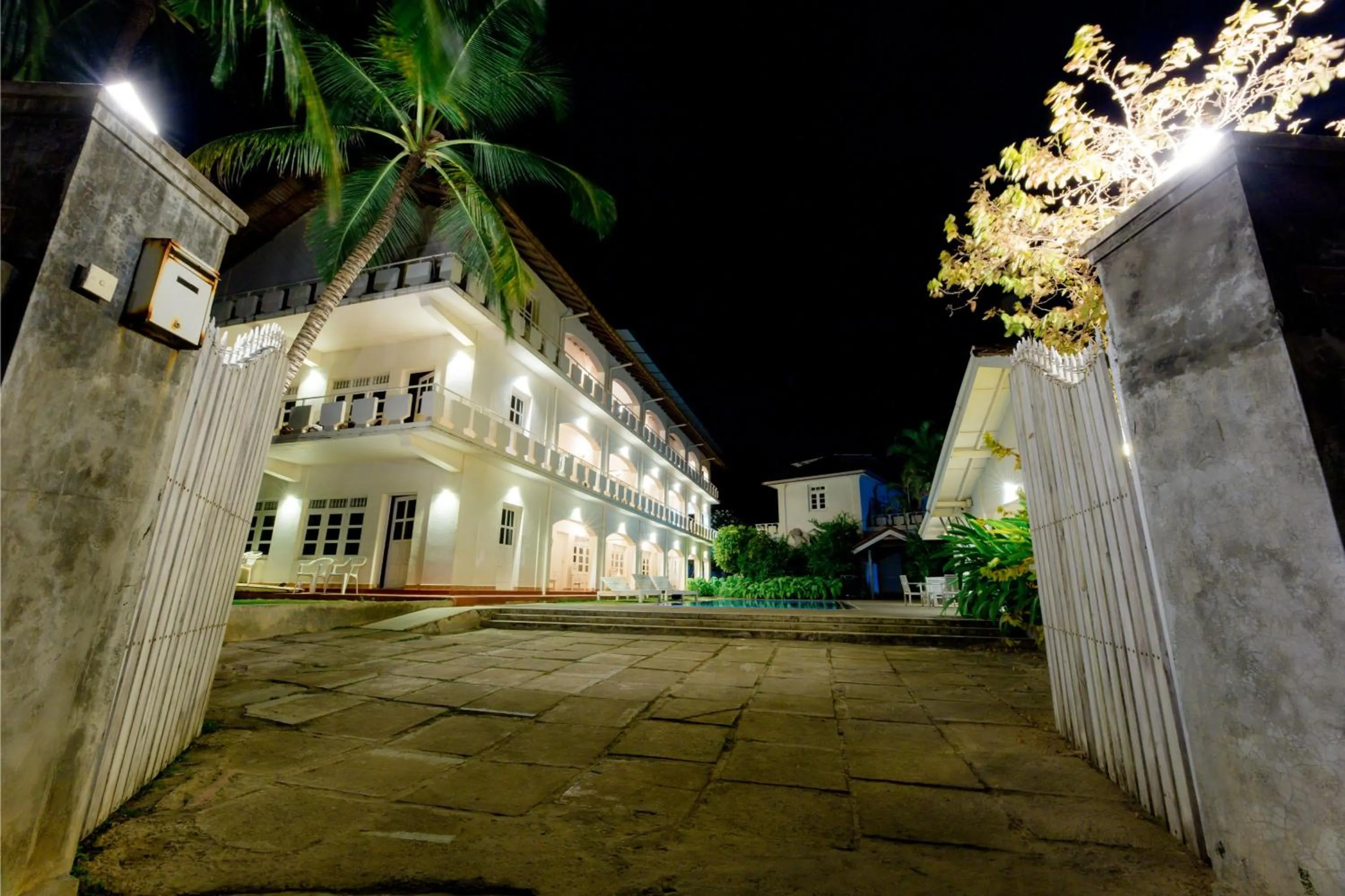 Property building in Shangrela Beach Resort by ARK