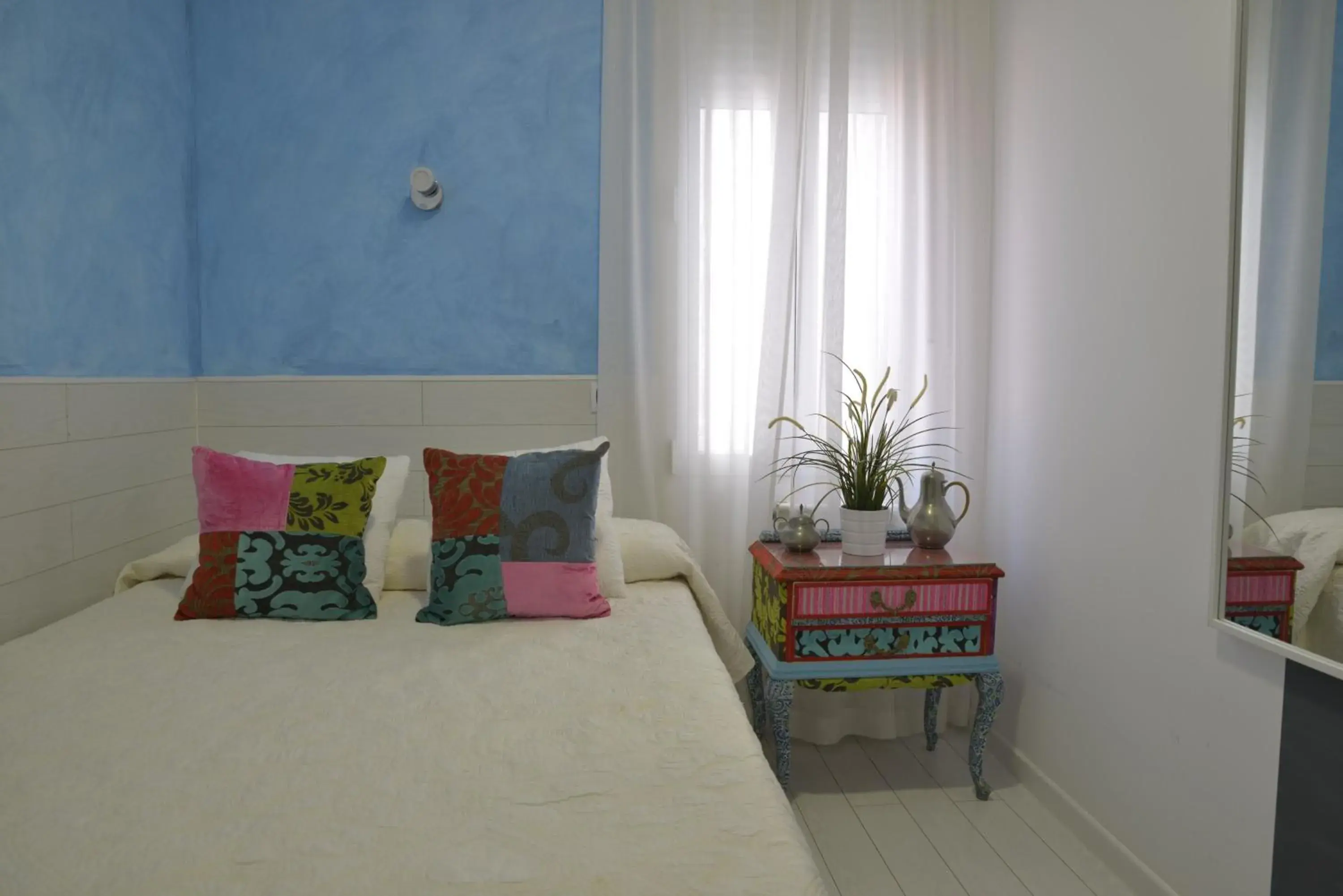 Budget Double Room in Hostal Madrid Star Budget Double Room in Hostal Madrid Star