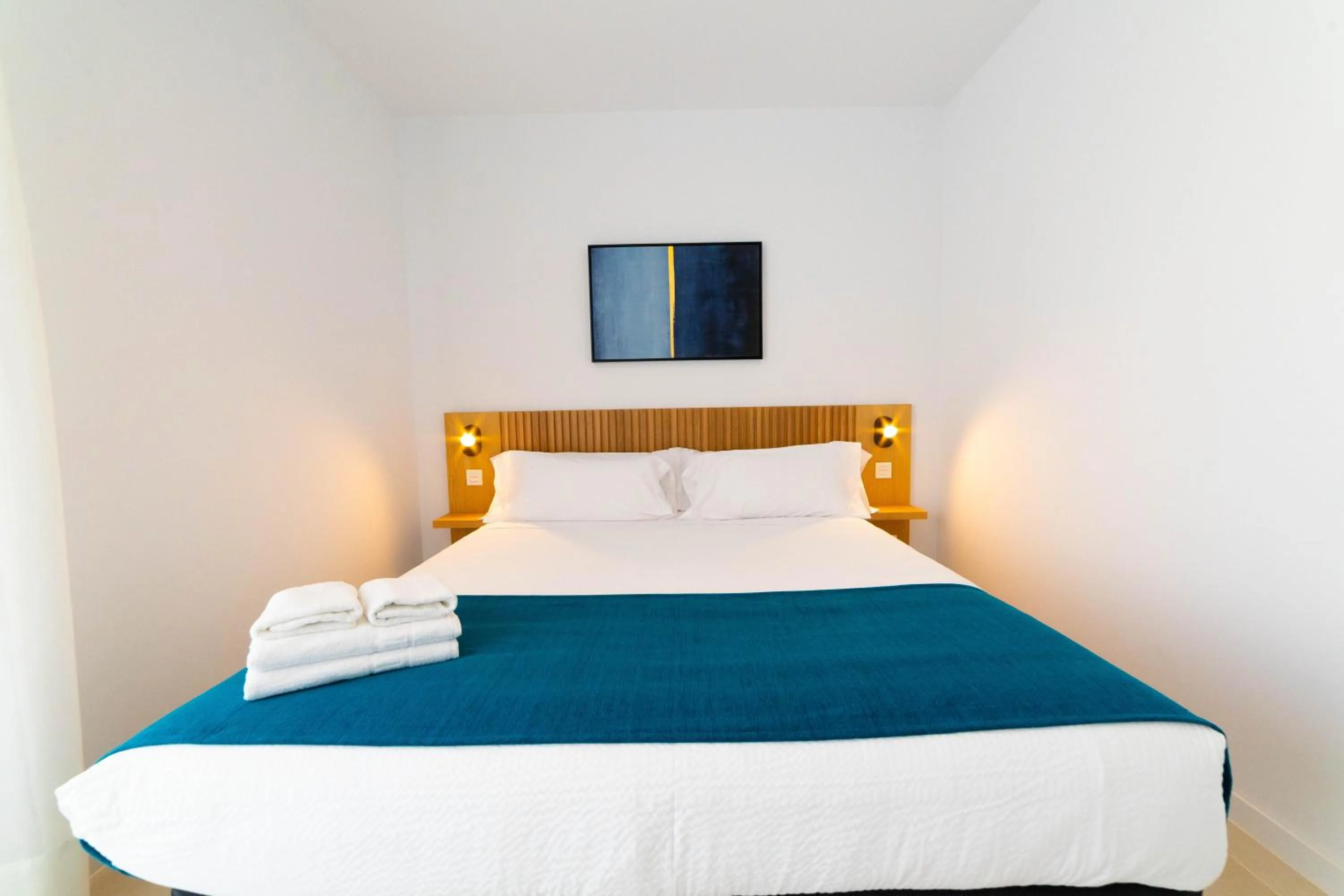 Bed in Aqua Apartments Bellamar, Marbella