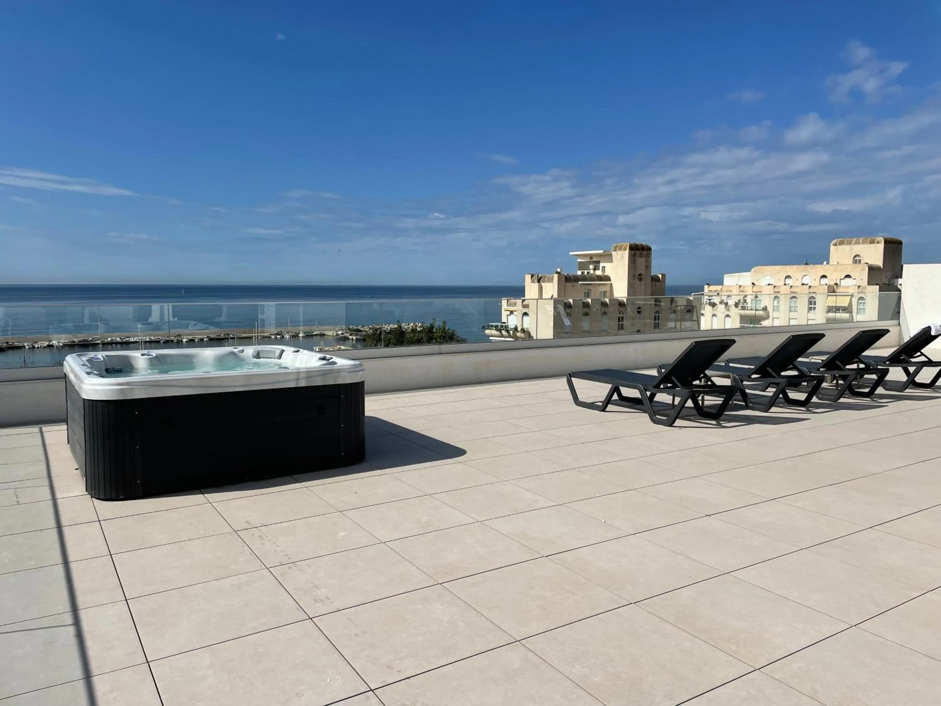 Solarium in Aqua Apartments Bellamar, Marbella