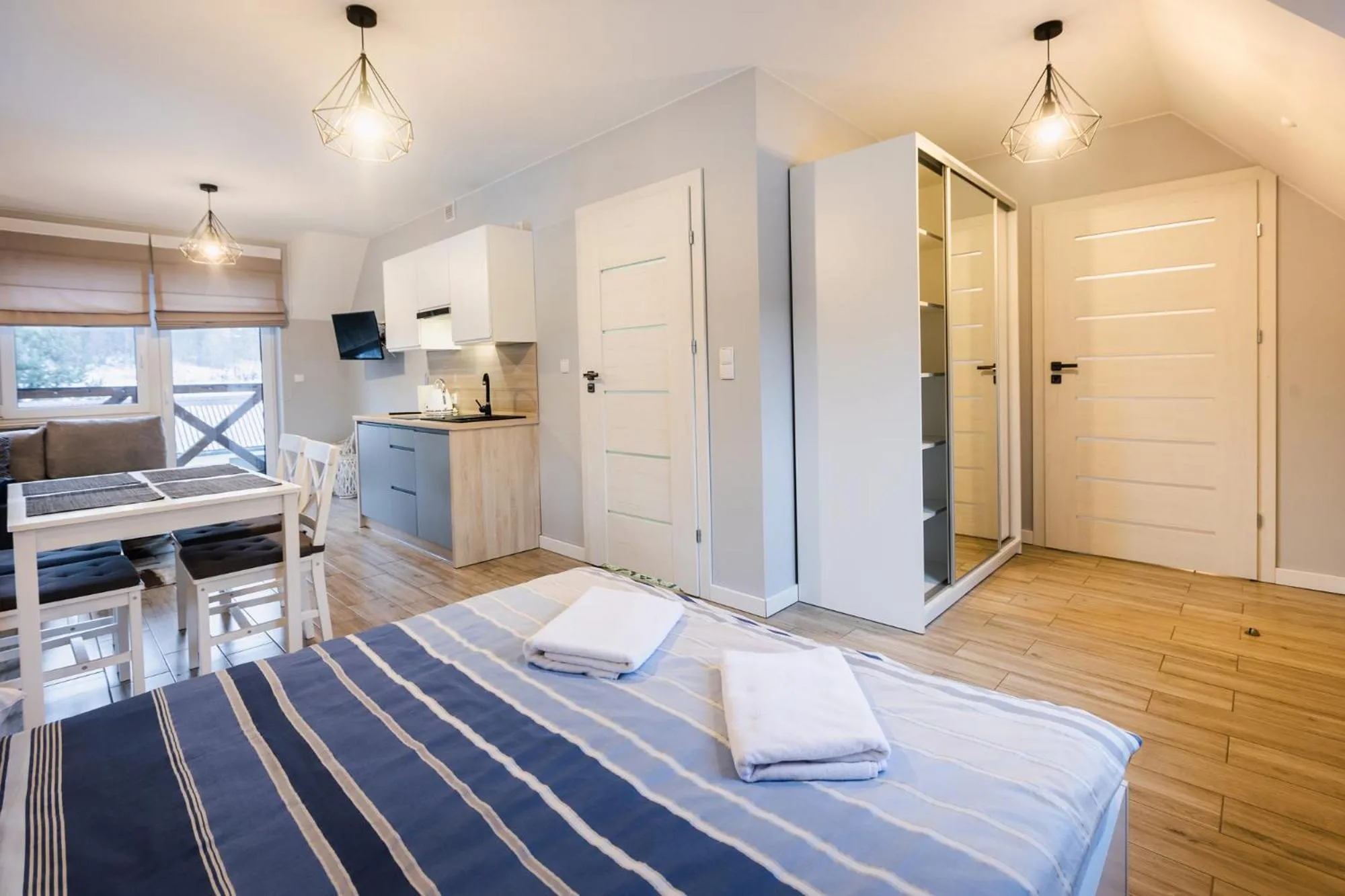 Bed in Apartamenty,pokoje Paholski