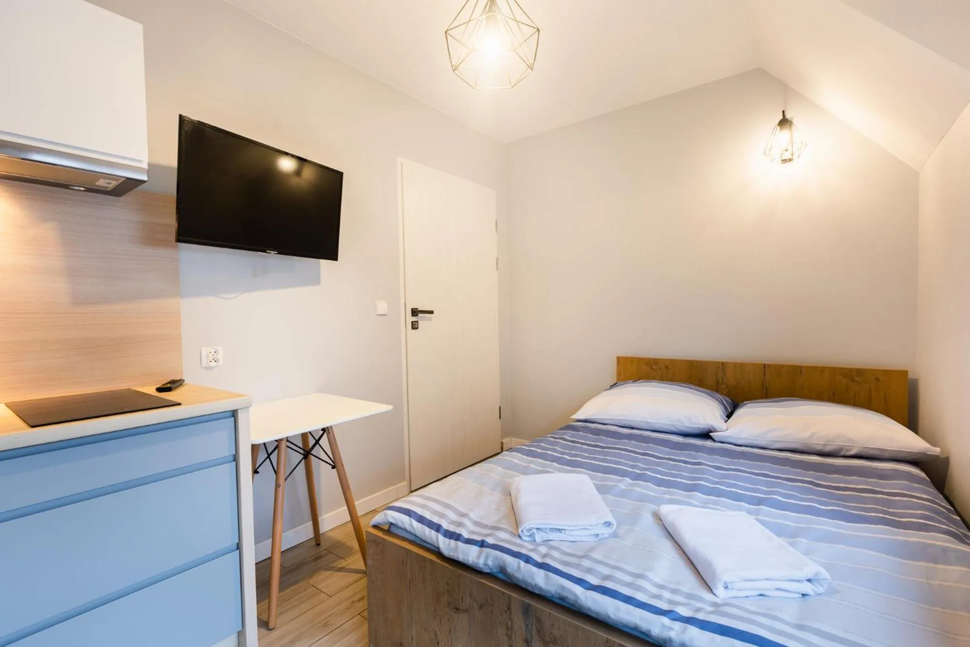Bed in Apartamenty,pokoje Paholski