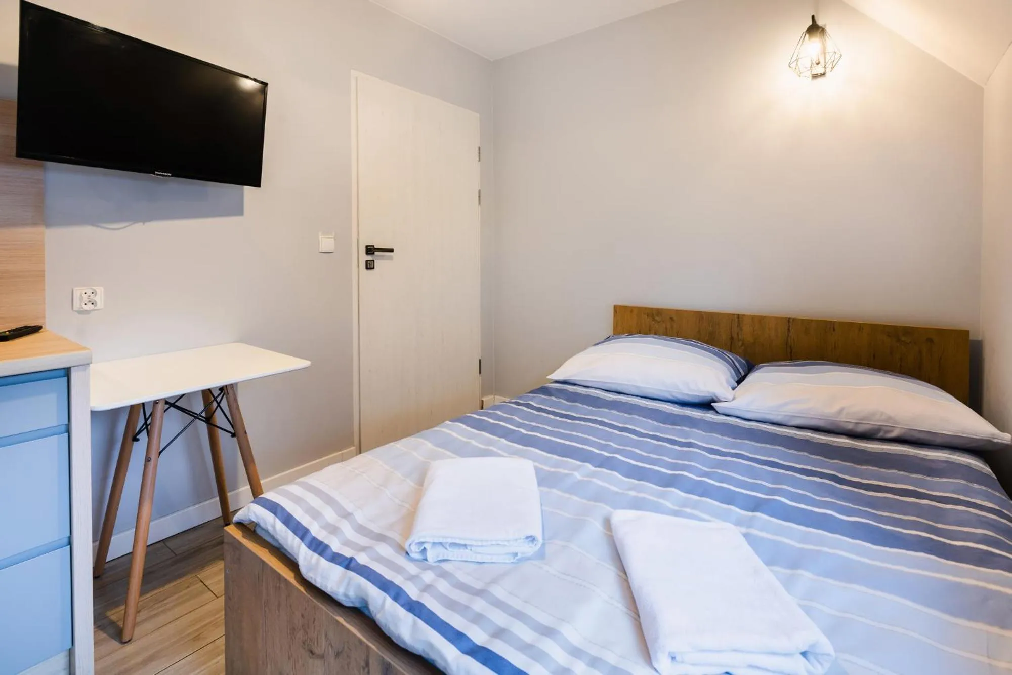 Bed in Apartamenty,pokoje Paholski