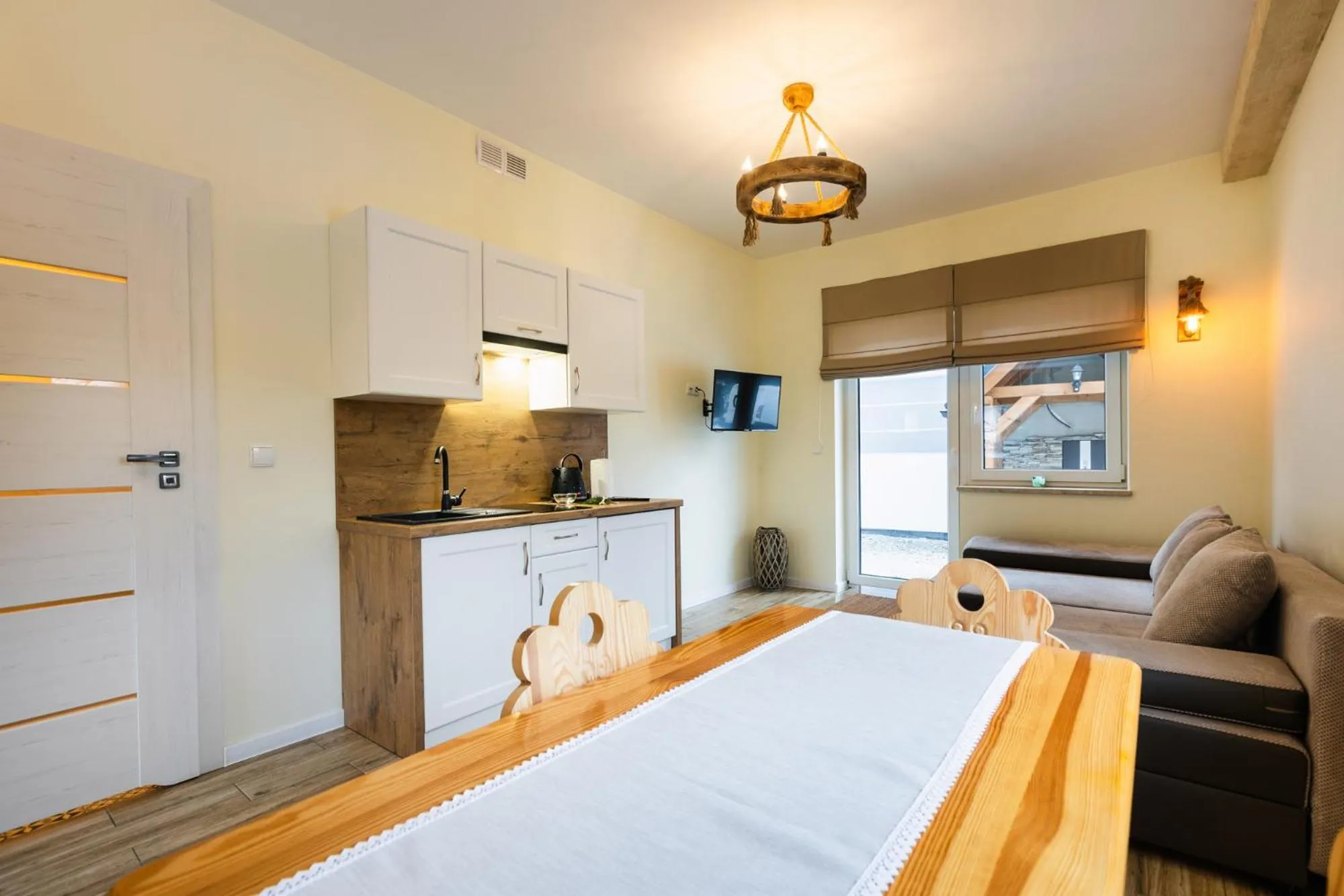 Bed in Apartamenty,pokoje Paholski
