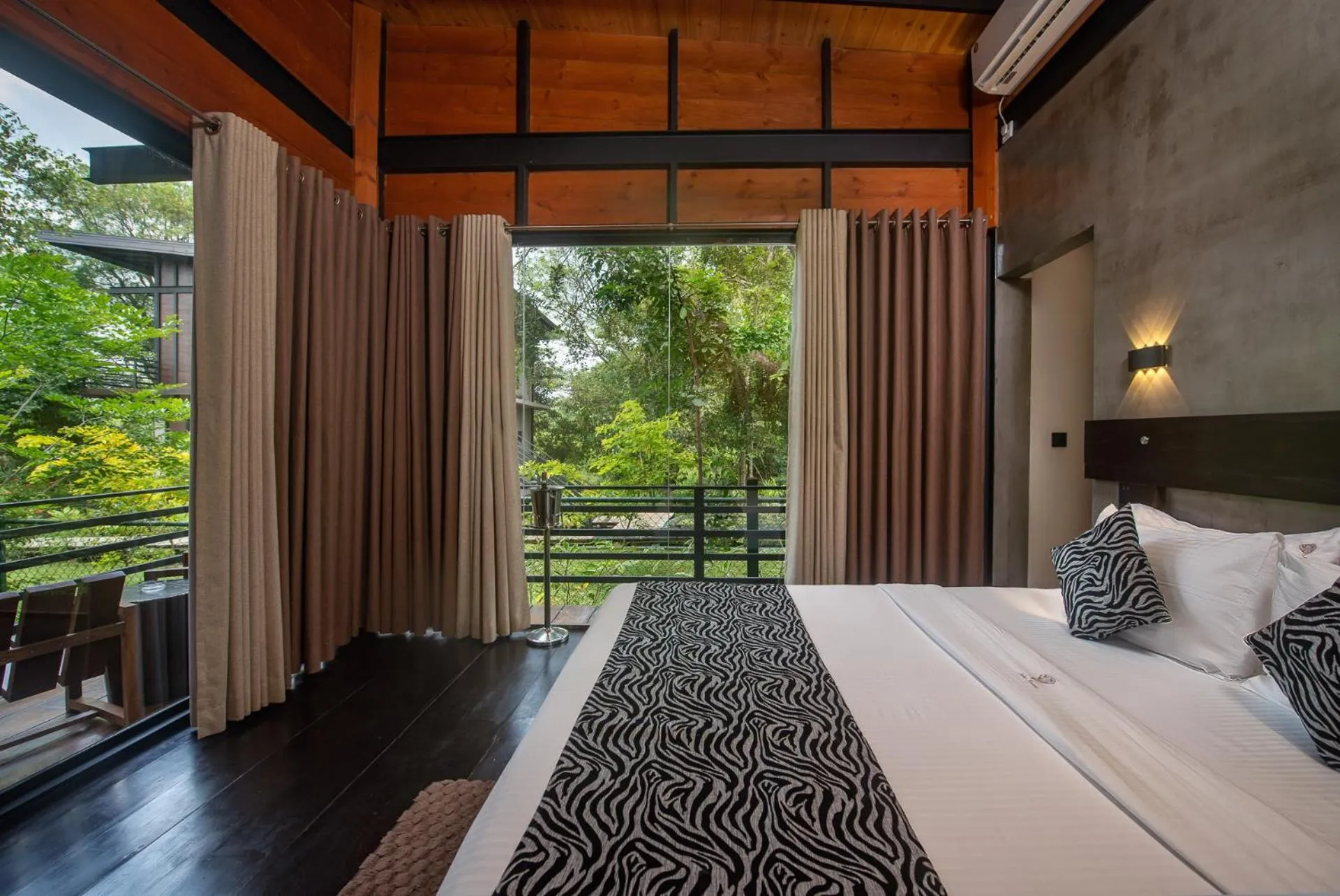 Garden, Bed in Atha Resort