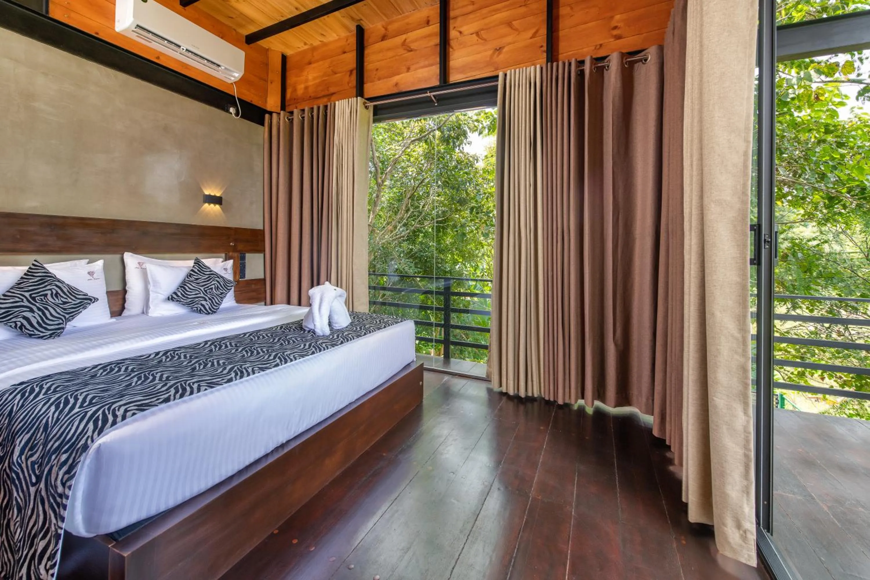 Photo of the whole room, Bed in Atha Resort