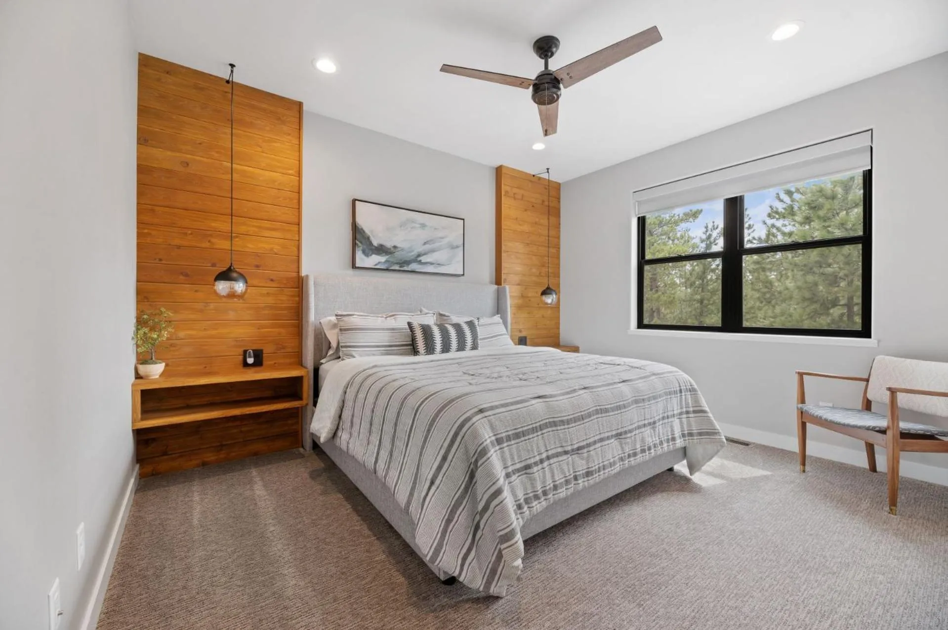 Bed in Copper Skies Lodge at Powder House Pass