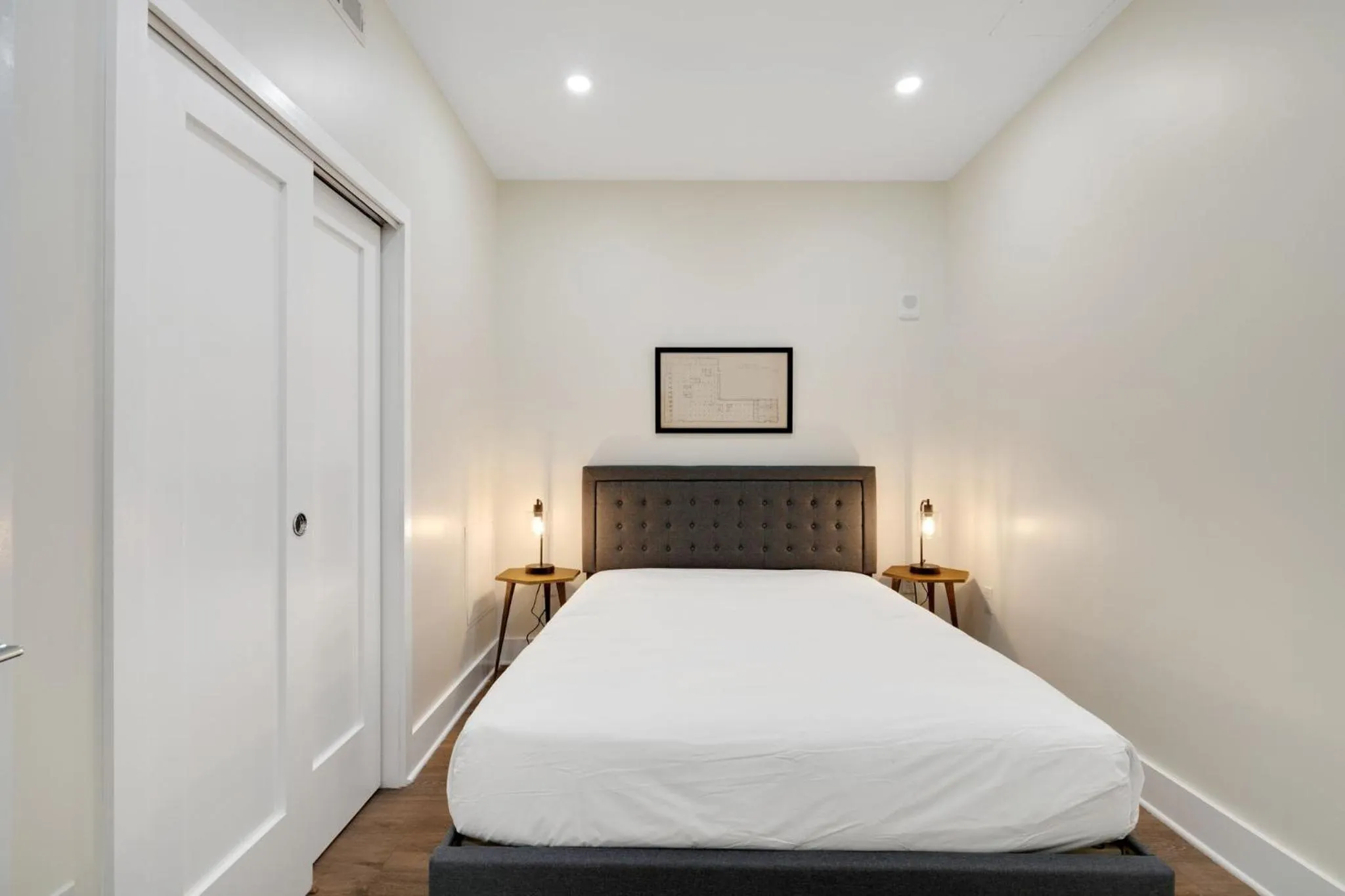Bedroom, Bed in The Ledger Residences by Sosuite - Old City