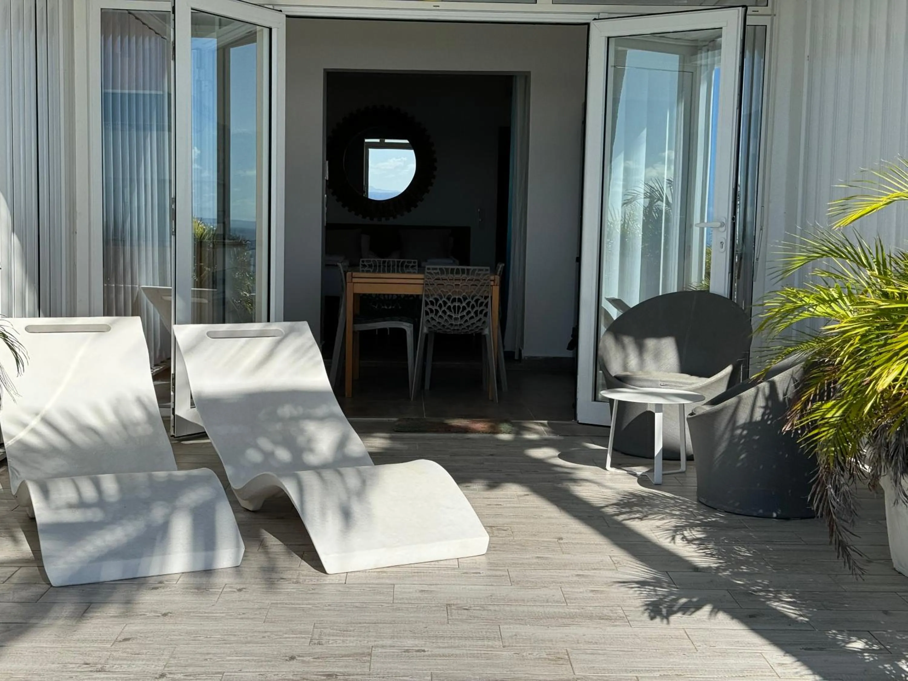 Patio in Moana Lodge