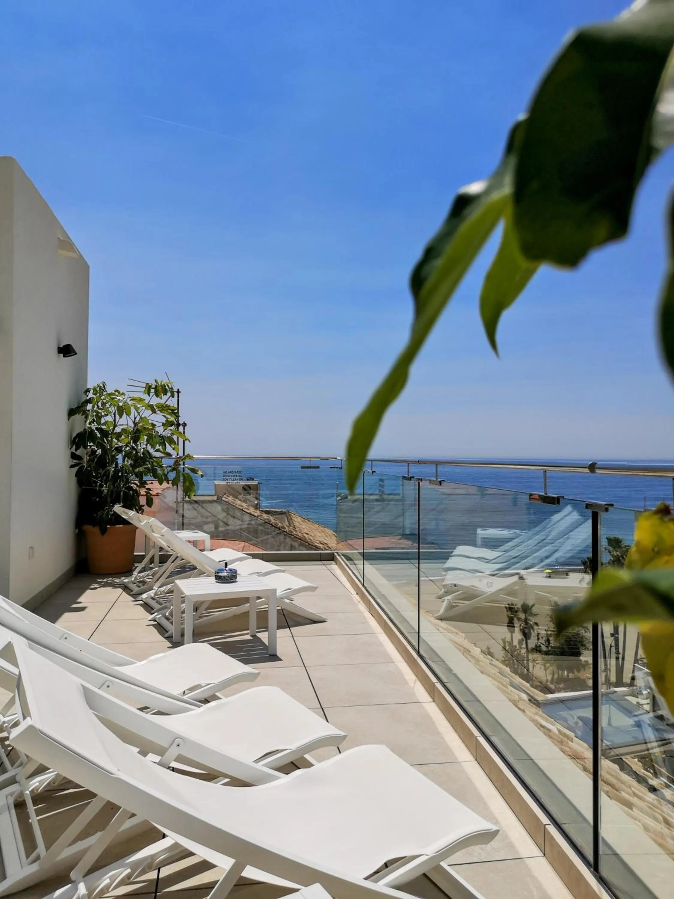 Swimming pool in Hotel Estepona Plaza