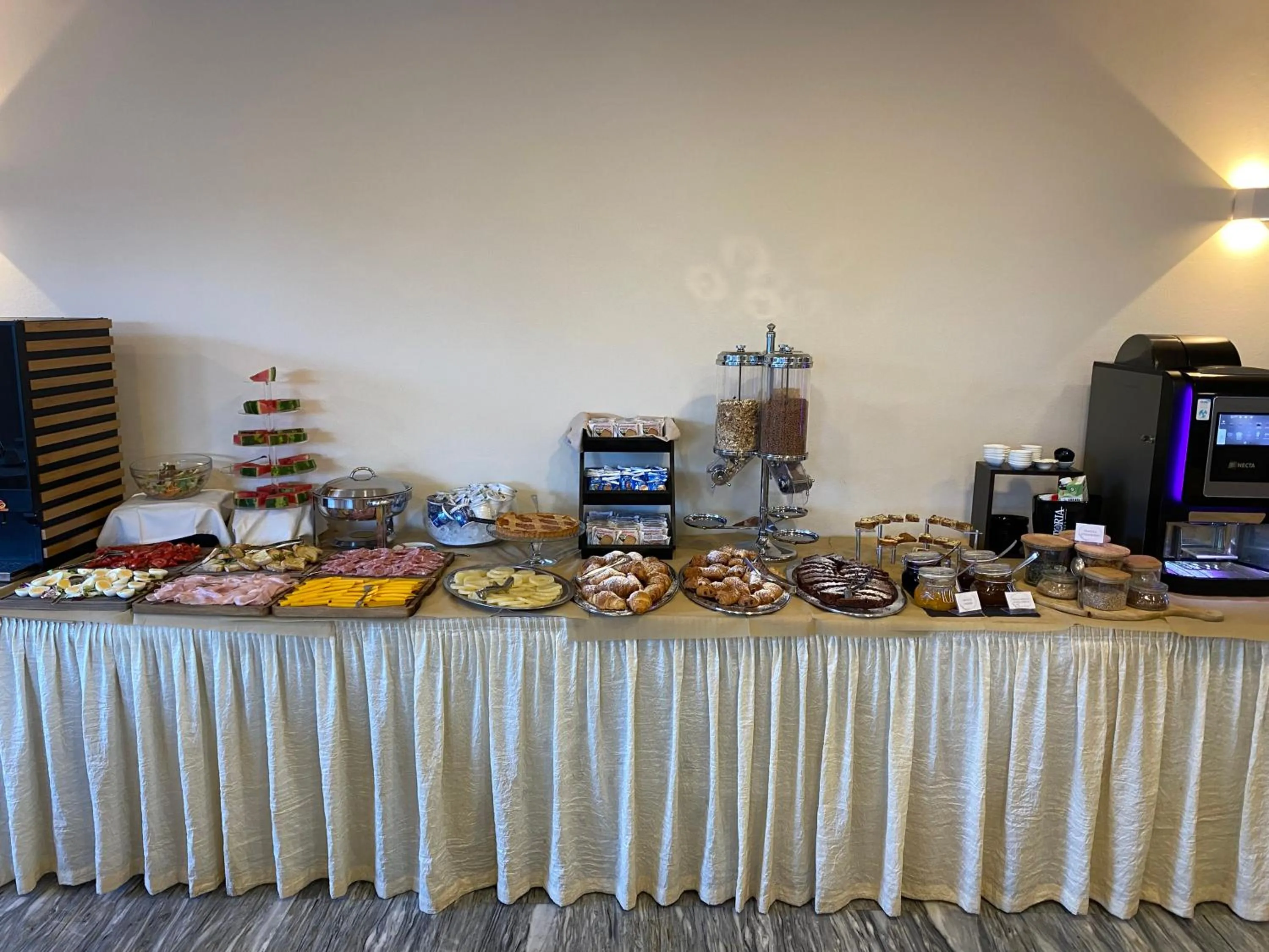 Buffet breakfast in Hotel Monti