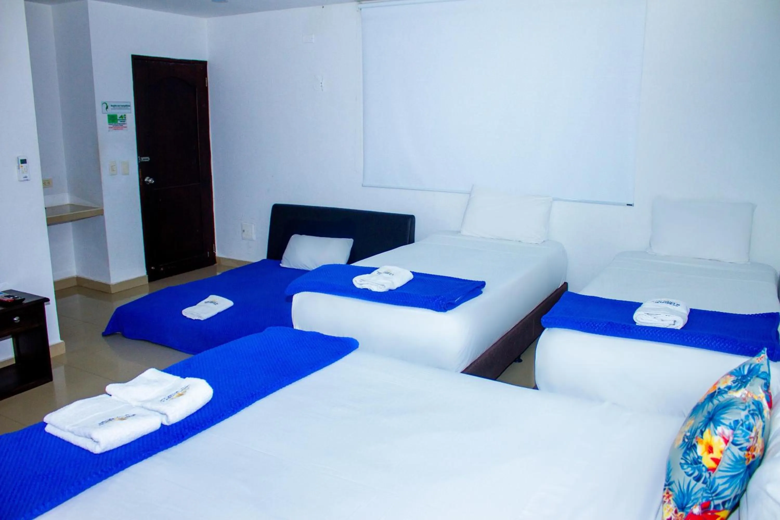 Bed in Hotel Parque de los Novios Inn