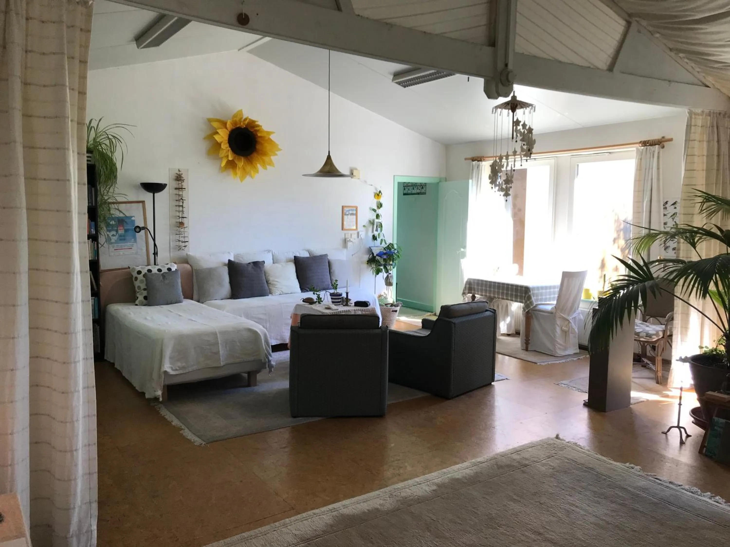 Living room, Bed in B&B Koornemoezen