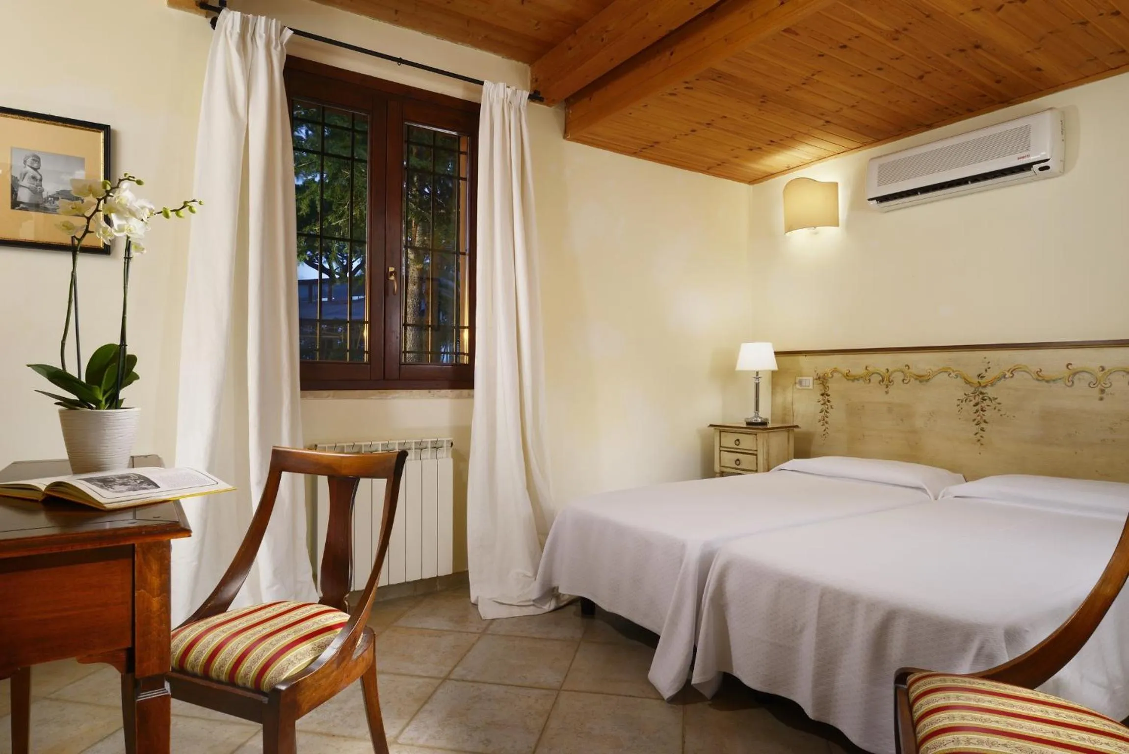 Photo of the whole room, Bed in Fattoria San Lorenzo