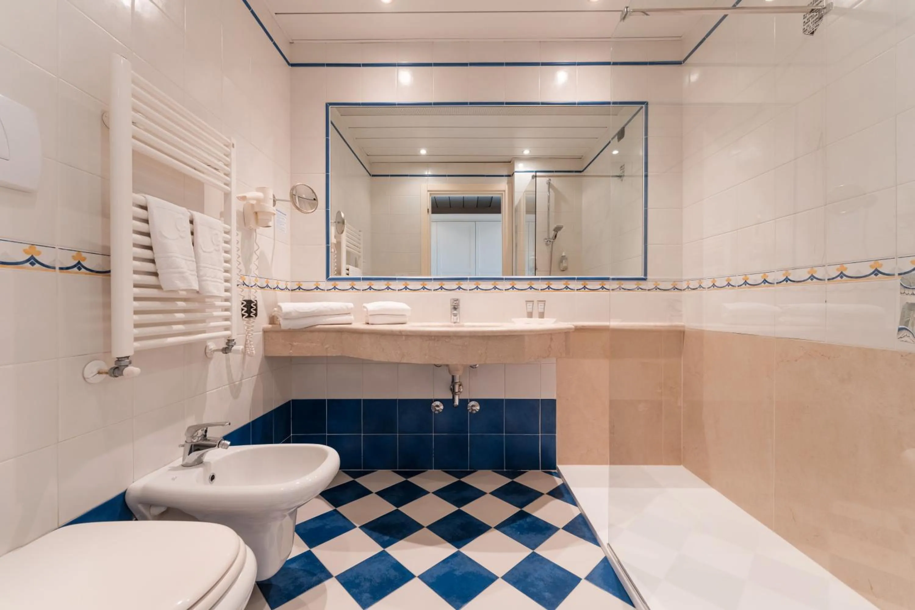 Hotel Boffenigo - The Golden Hour