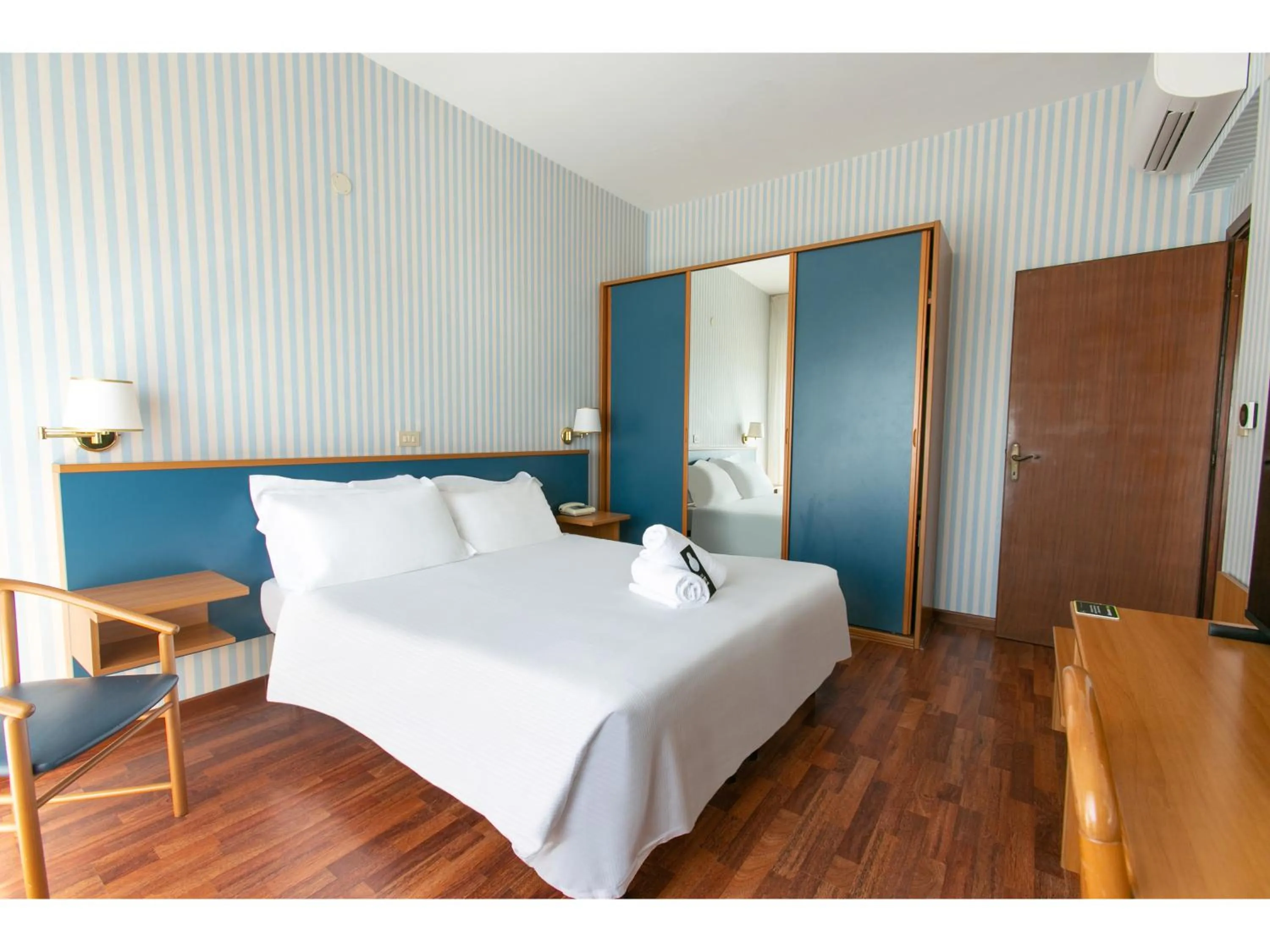 Bedroom, Bed in B&B HOTEL Riviera Celle Ligure