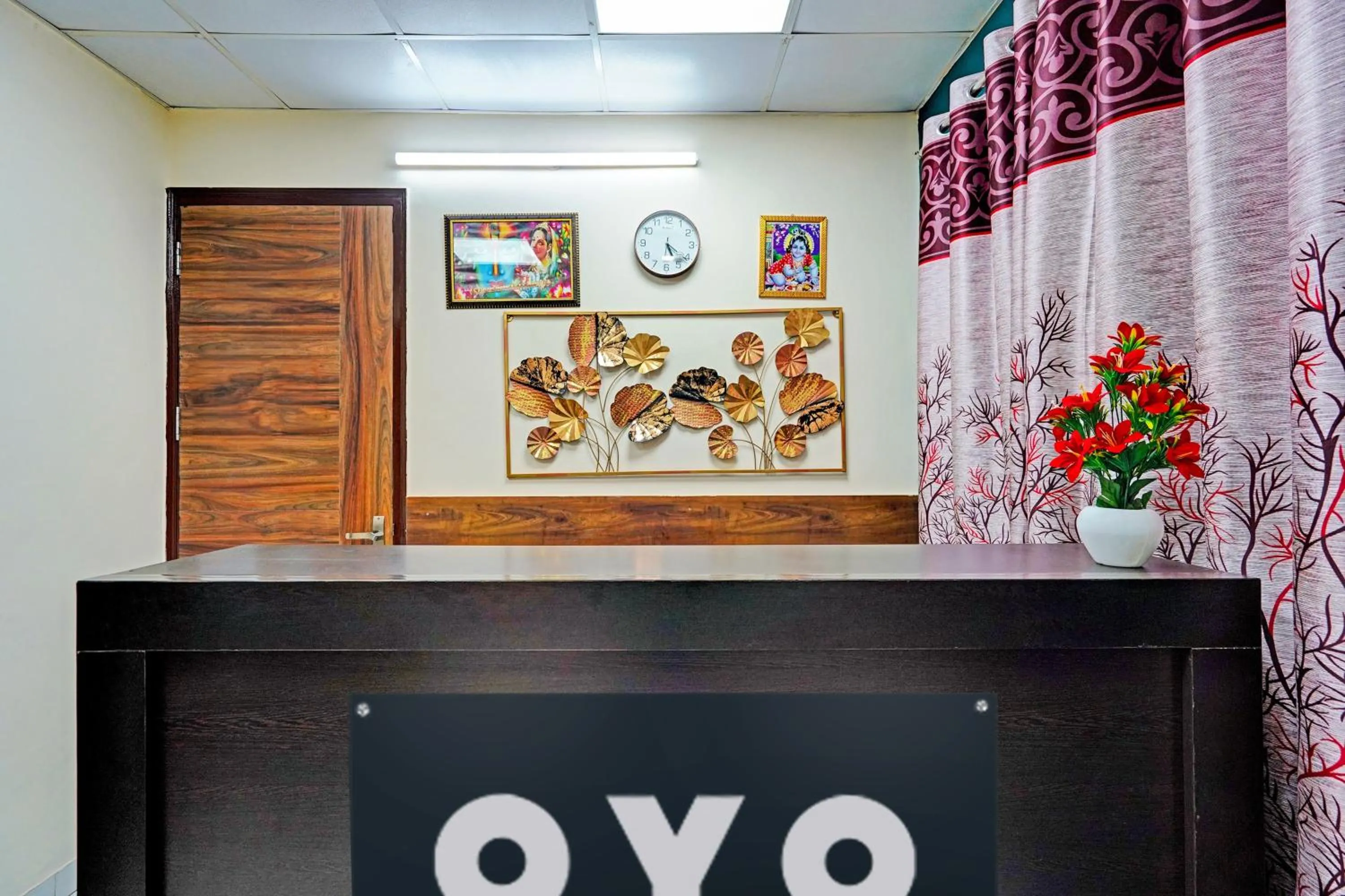 Lobby or reception in Royal Hotel