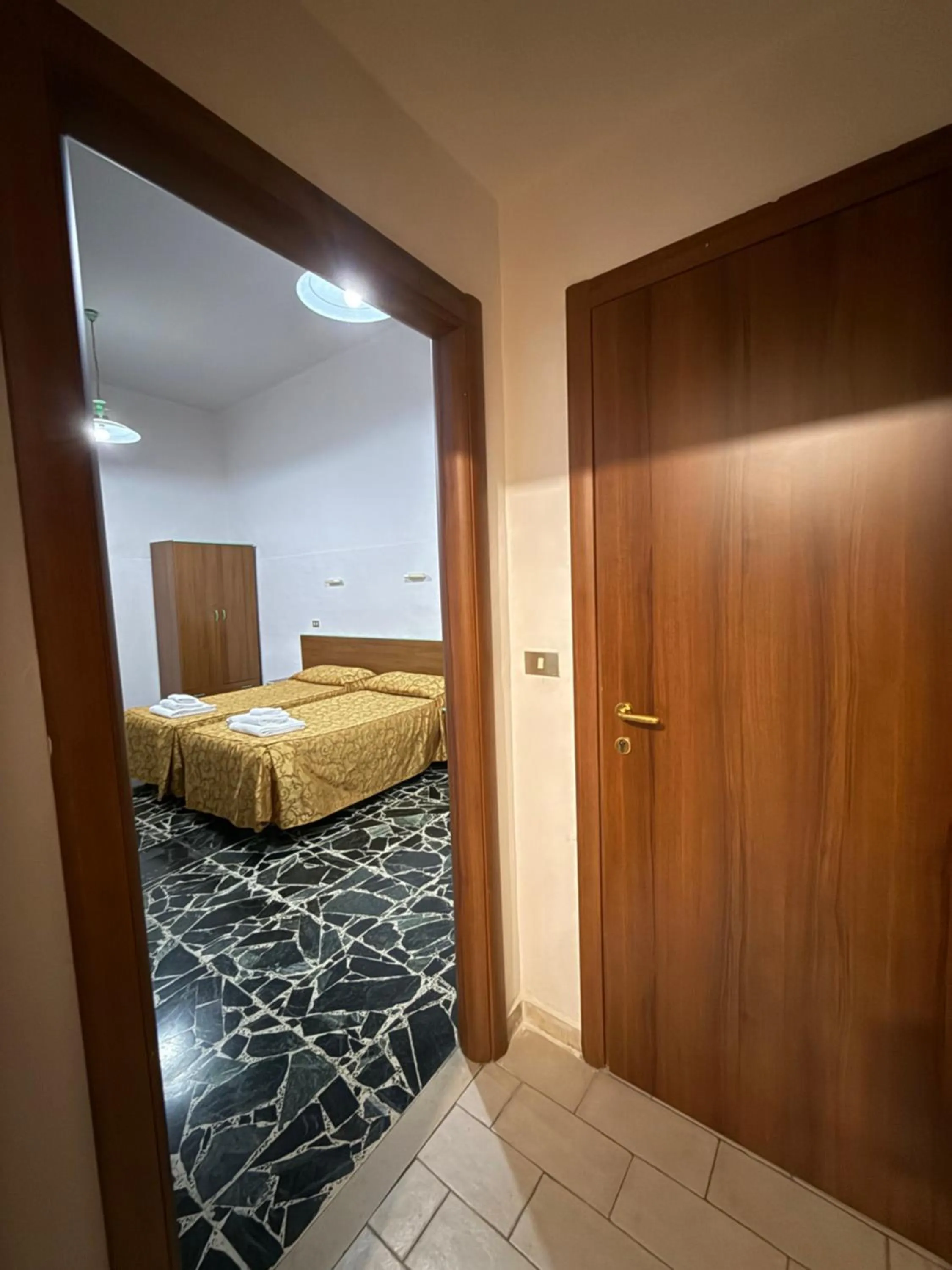 Bed in Hotel Montreal