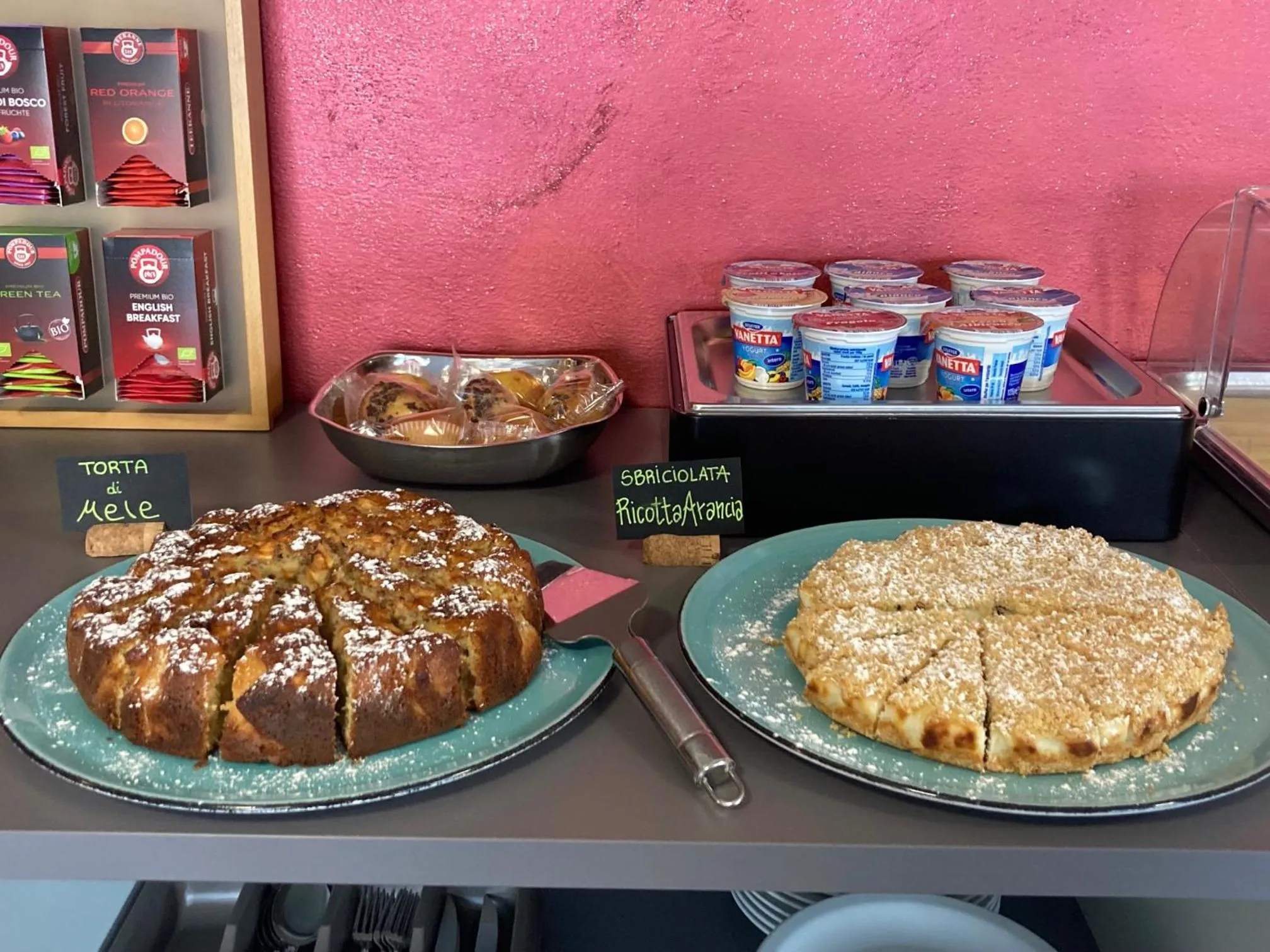 Communal lounge/ TV room in Hotel Casa Gagliardi