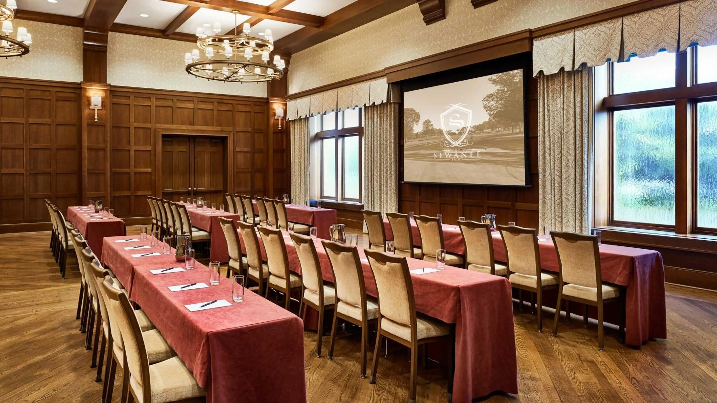 TV and multimedia in The Sewanee Inn