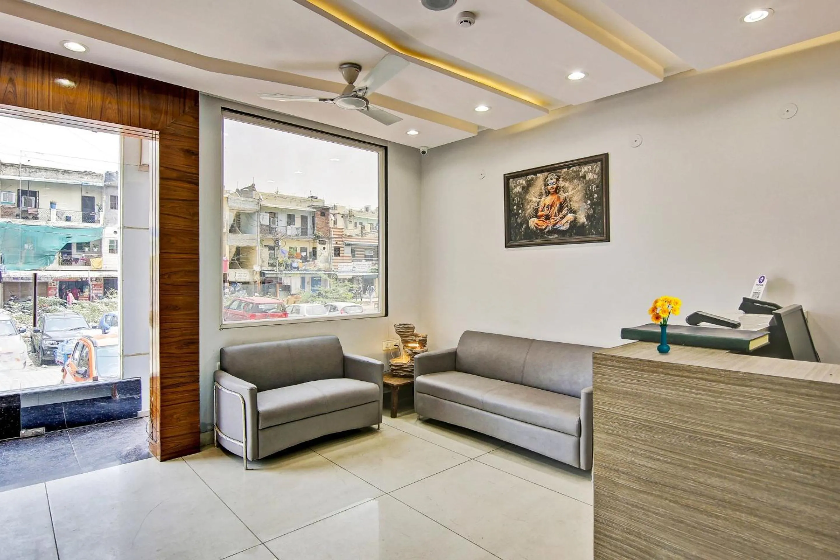 Lobby or reception in Townhouse Golden Frame