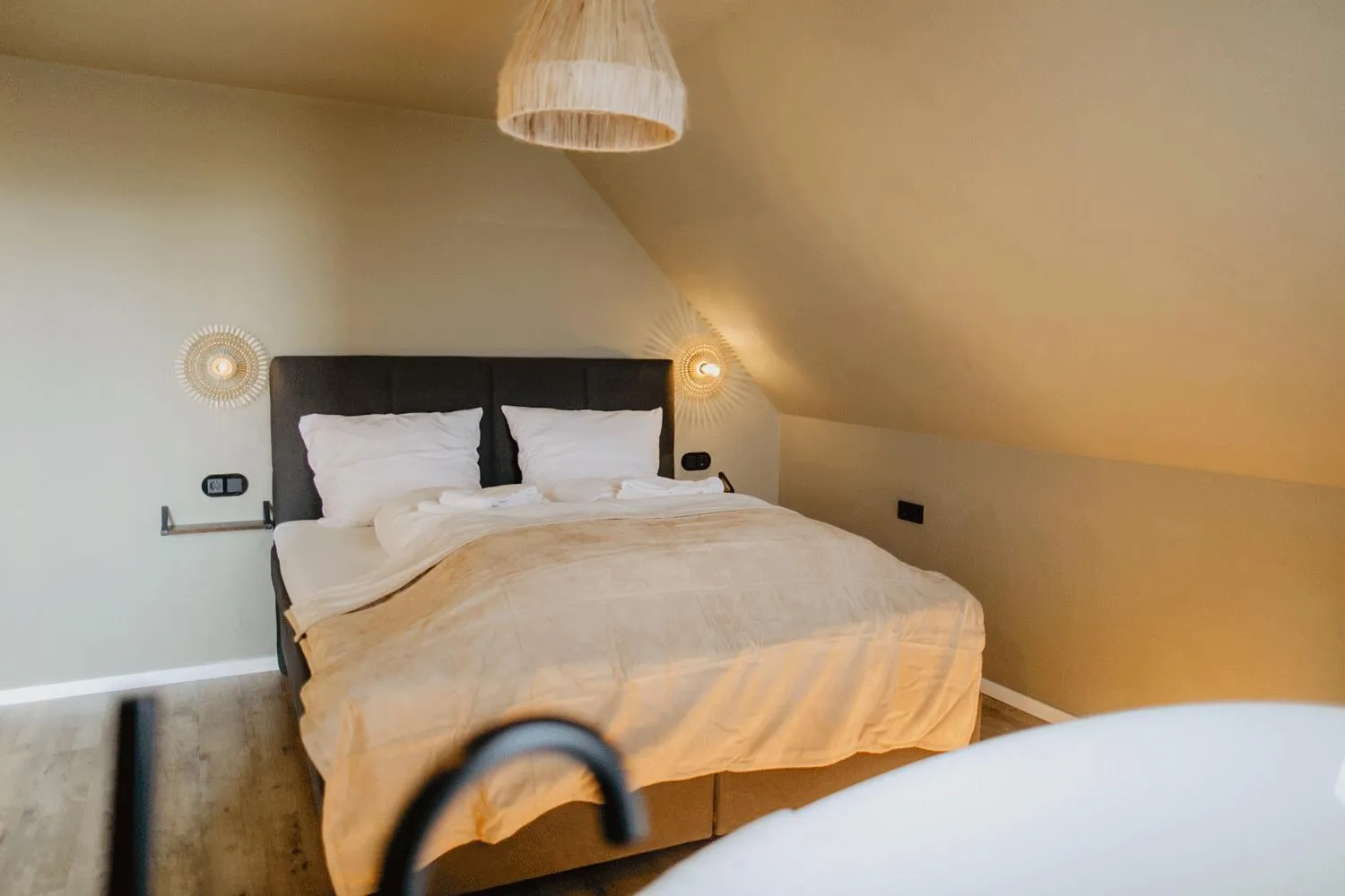 Bed in Peak Hotel & Event